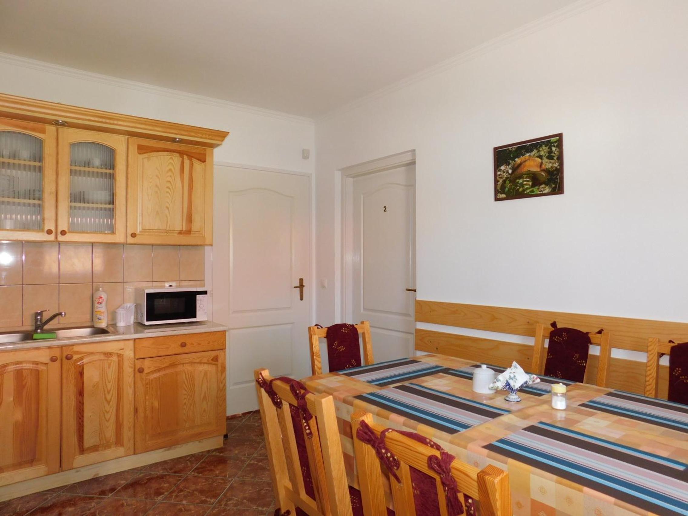 8888 Apartmanház view 5