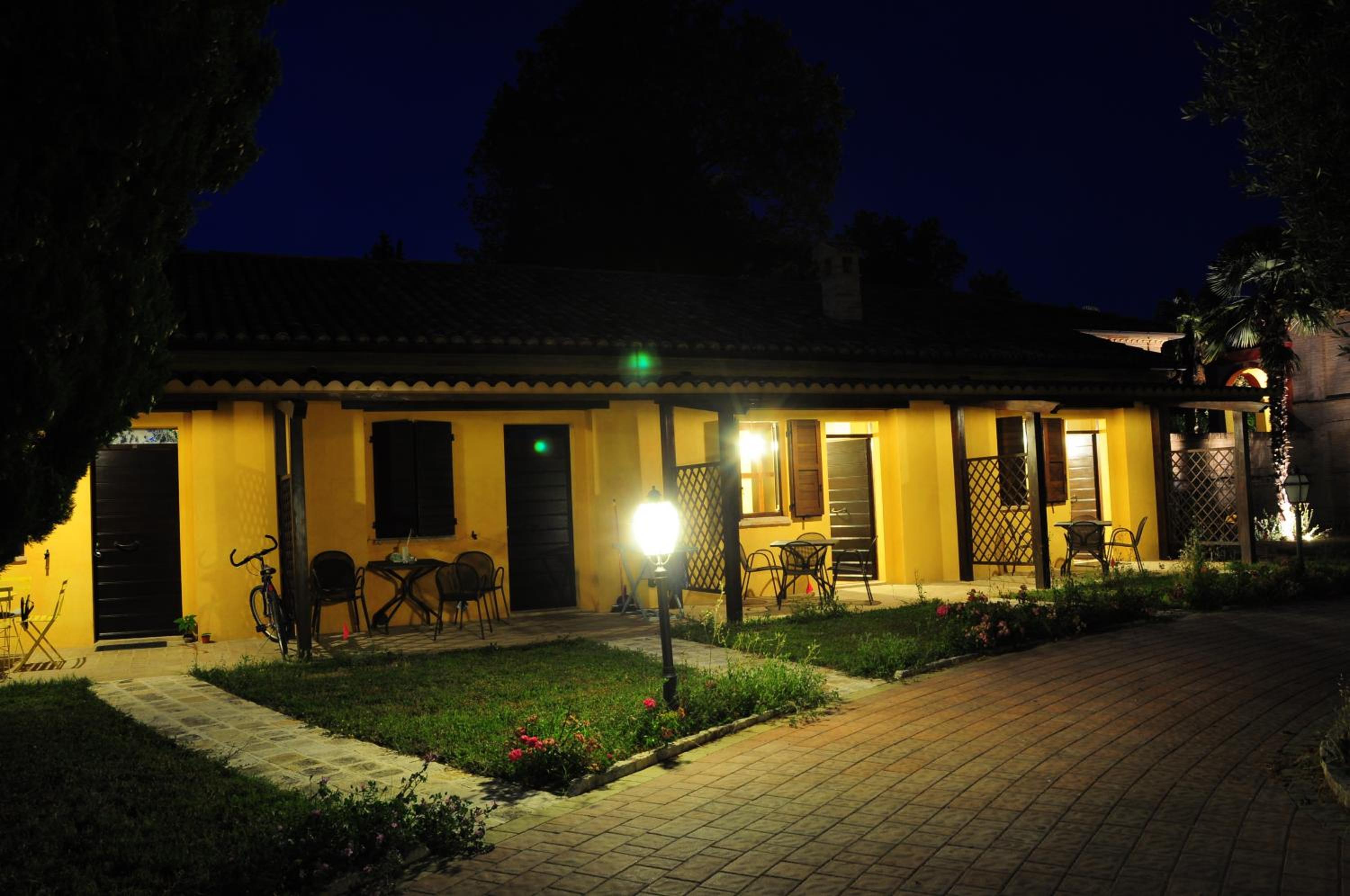 Photo 44