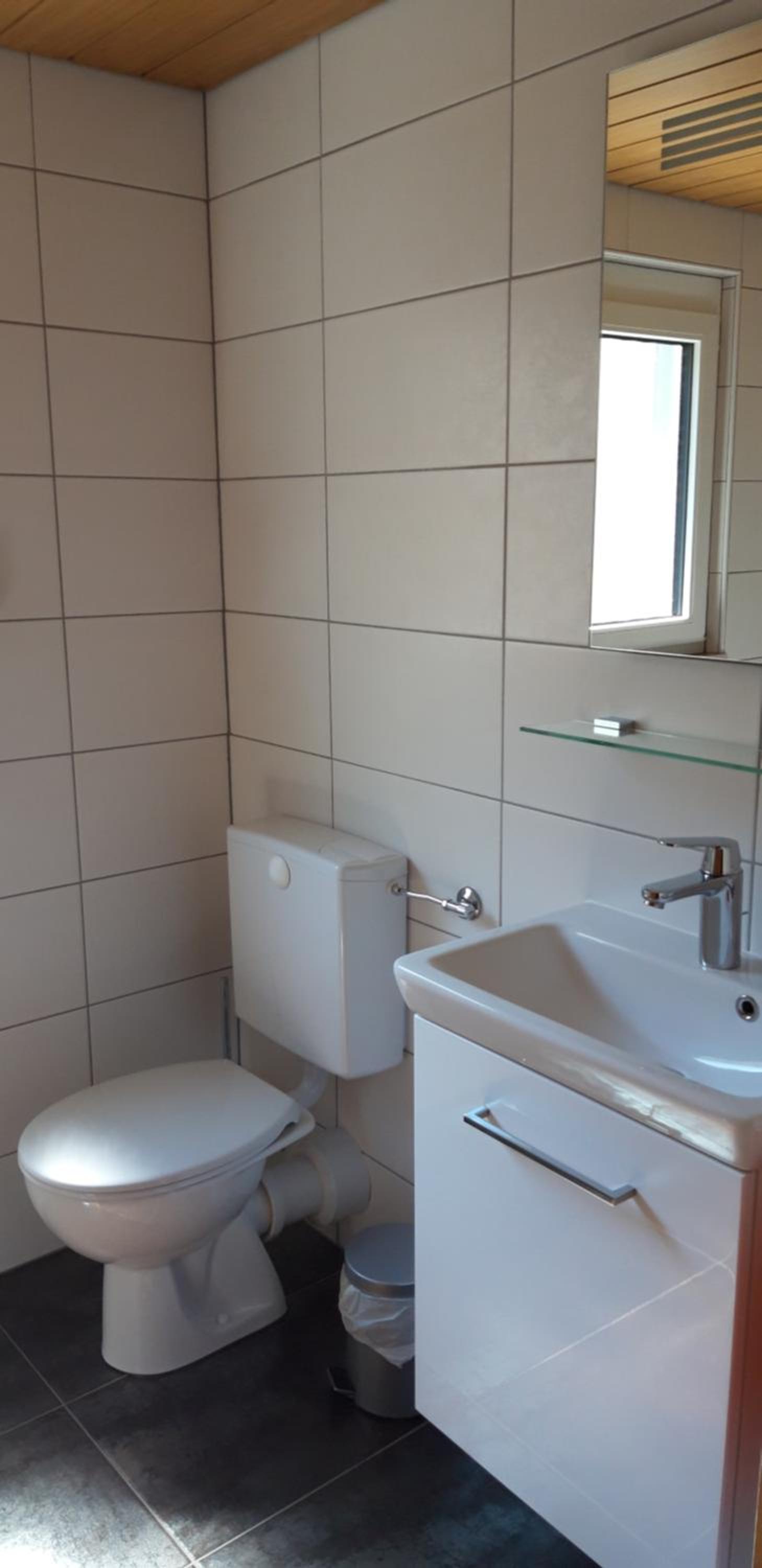 Weinbergblick en Ramsthal — bathroom