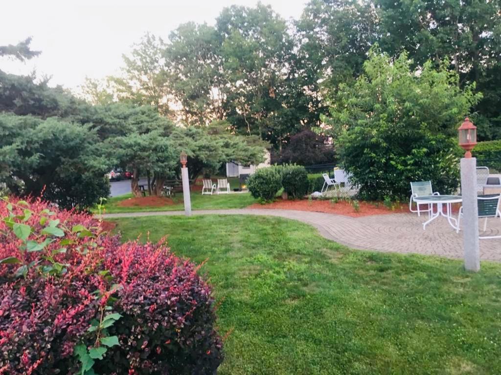 Rochester Vacations - Anchorage Inn Rochester - Property Image 4