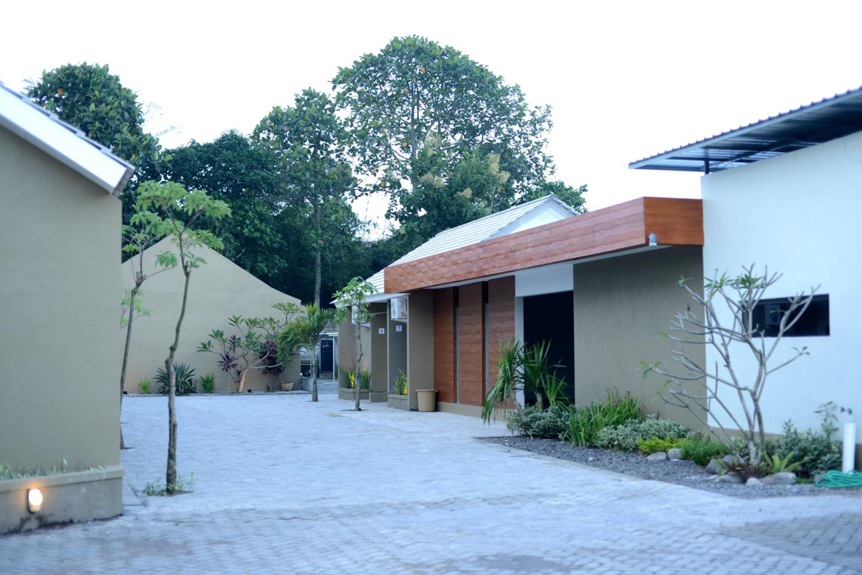 RedDoorz Syariah Plus near Banyuwangi Airport, Dadapan - 9