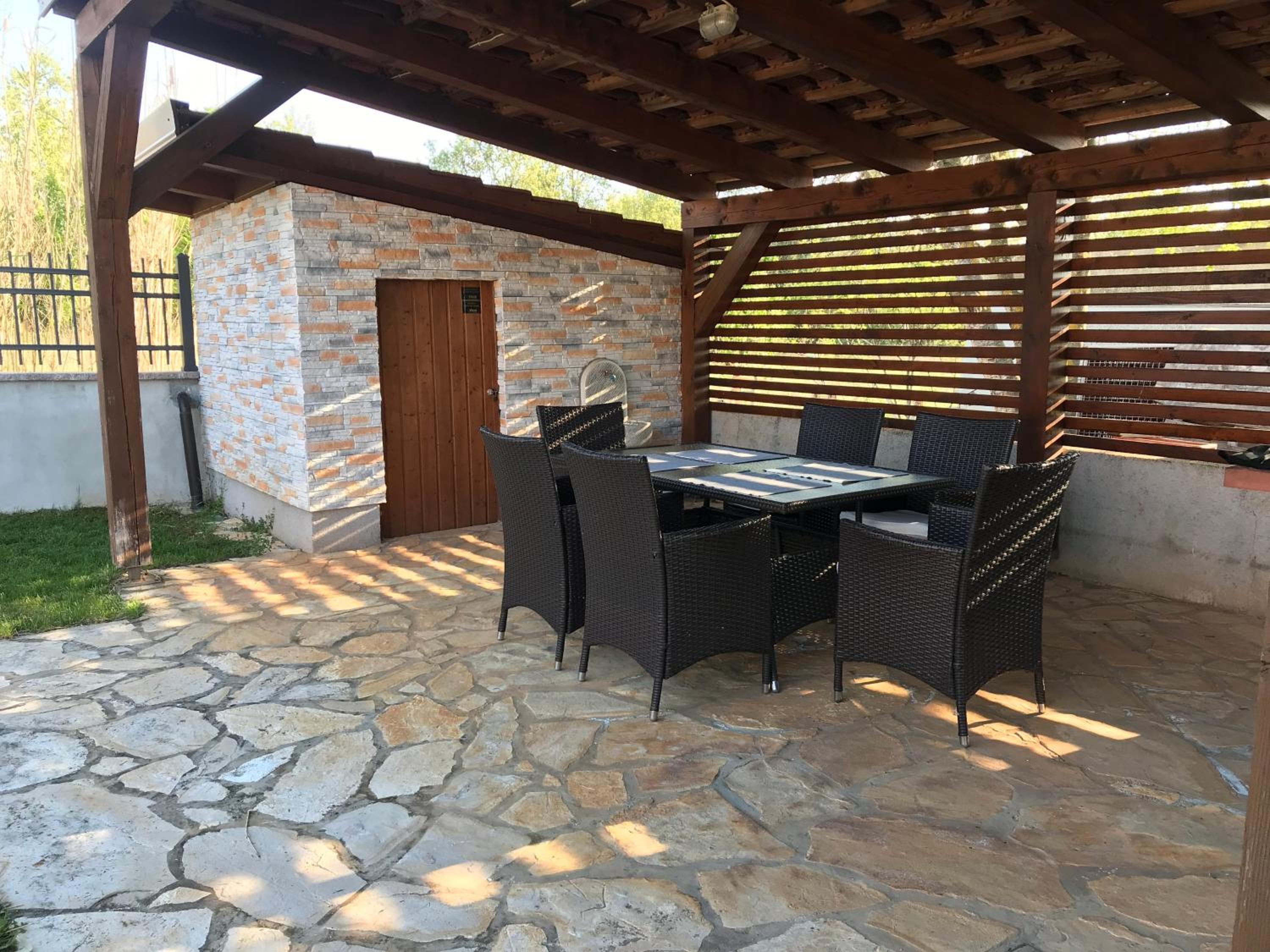 Photo 18