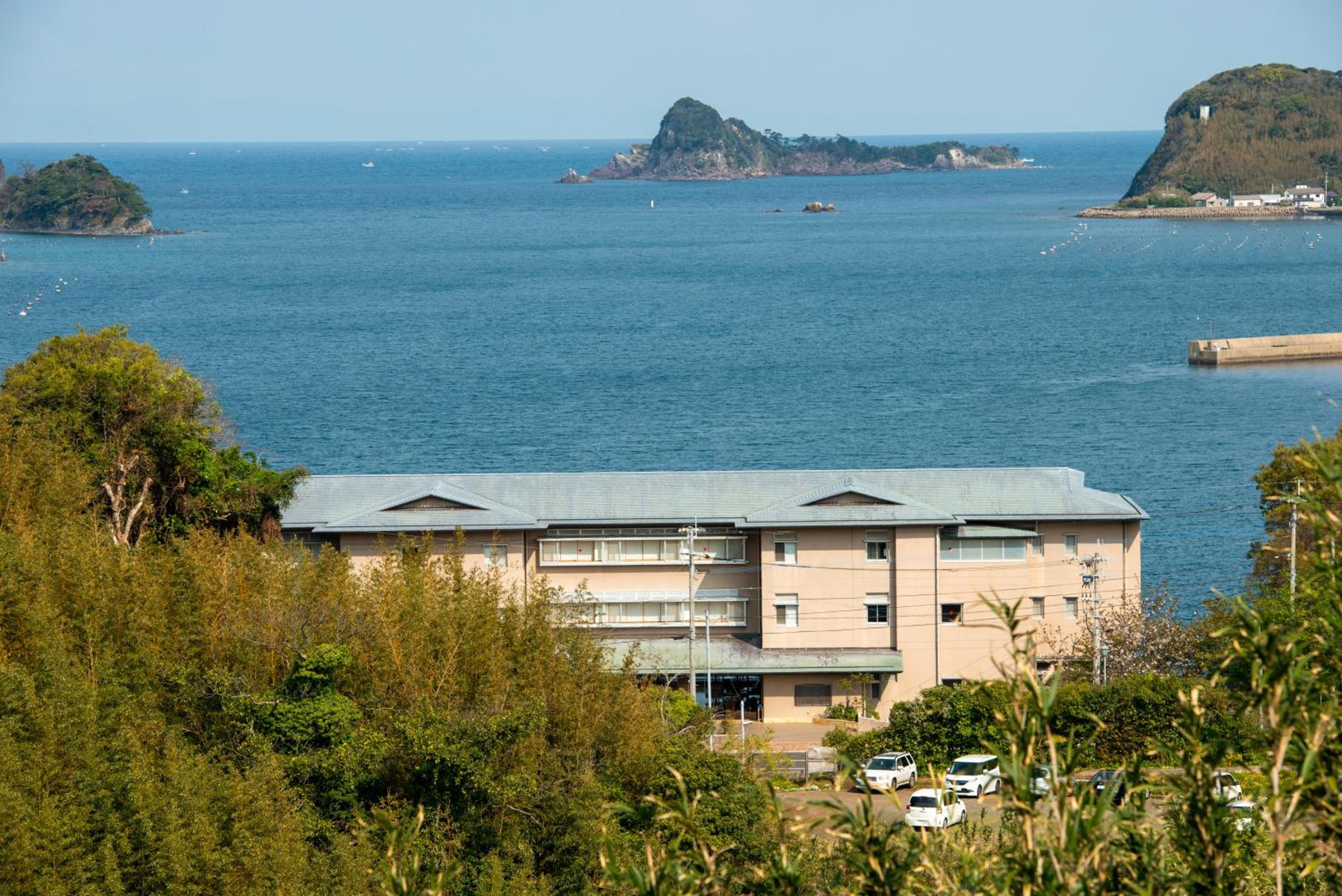 IKI RETREAT by Onko Chishin