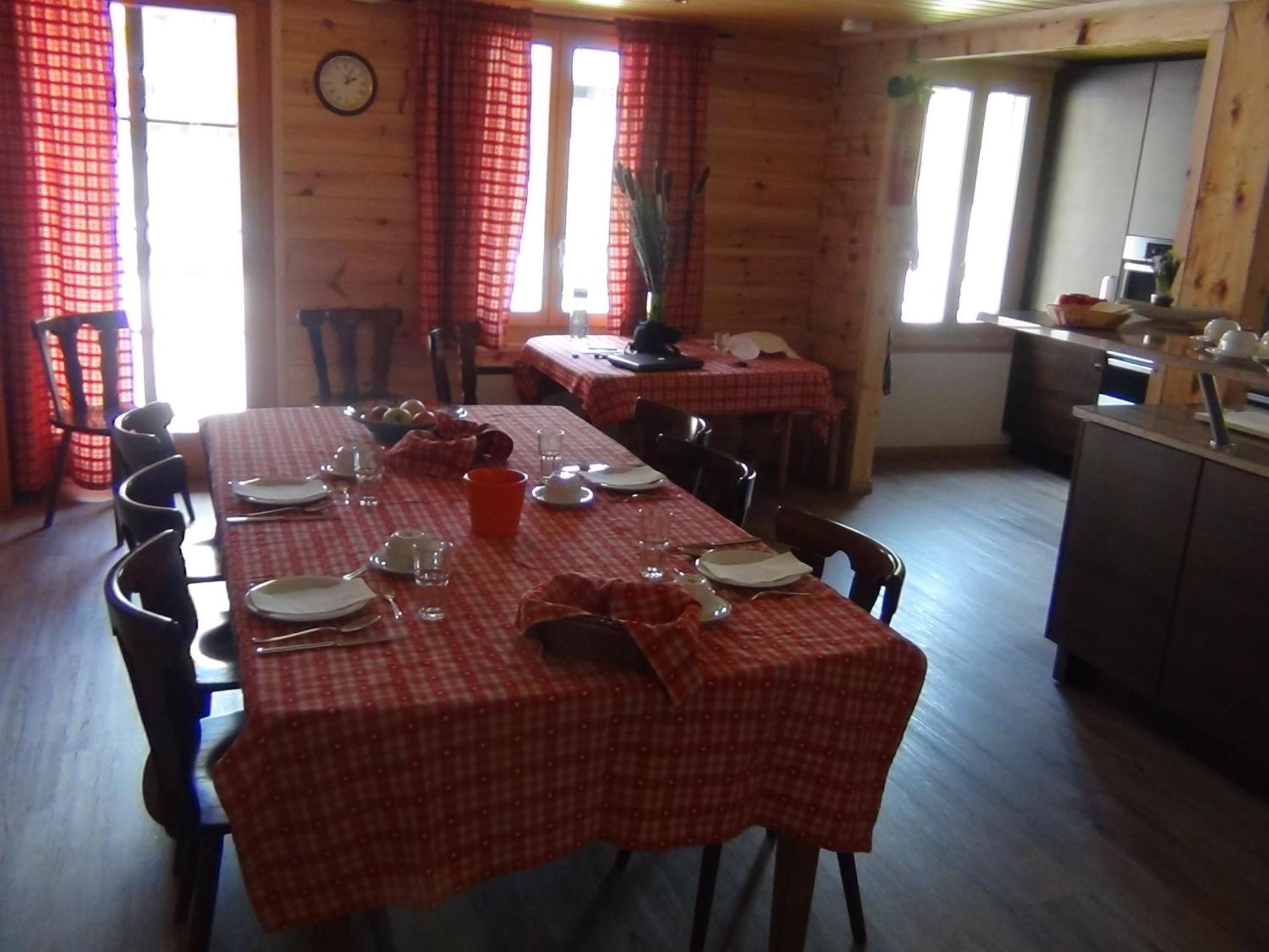 Chalet Suisse Bed and Breakfast