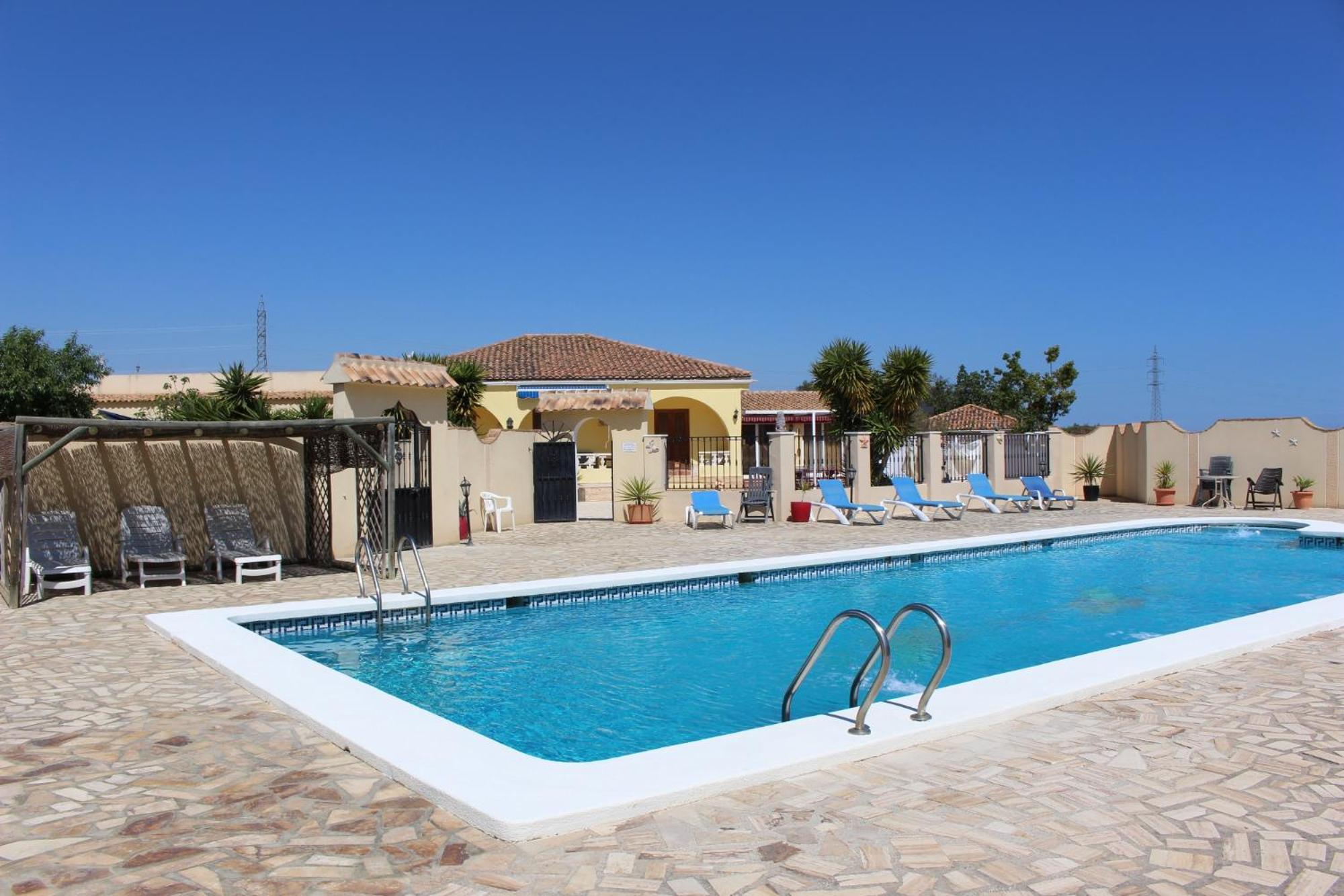 Hotel Villa Mariana - Image 1