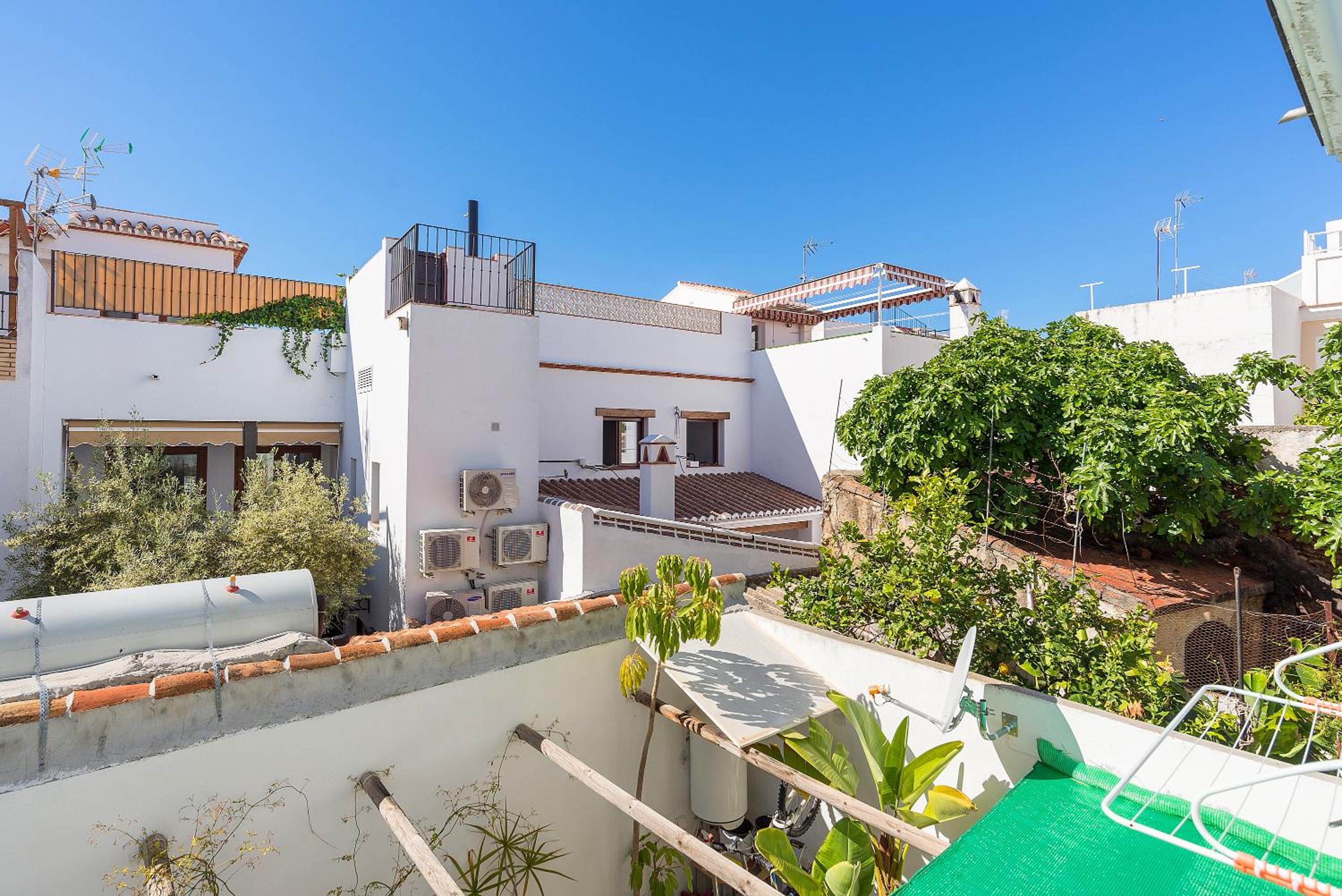 Studios Nerja Center C en Nerja — balance & terrace