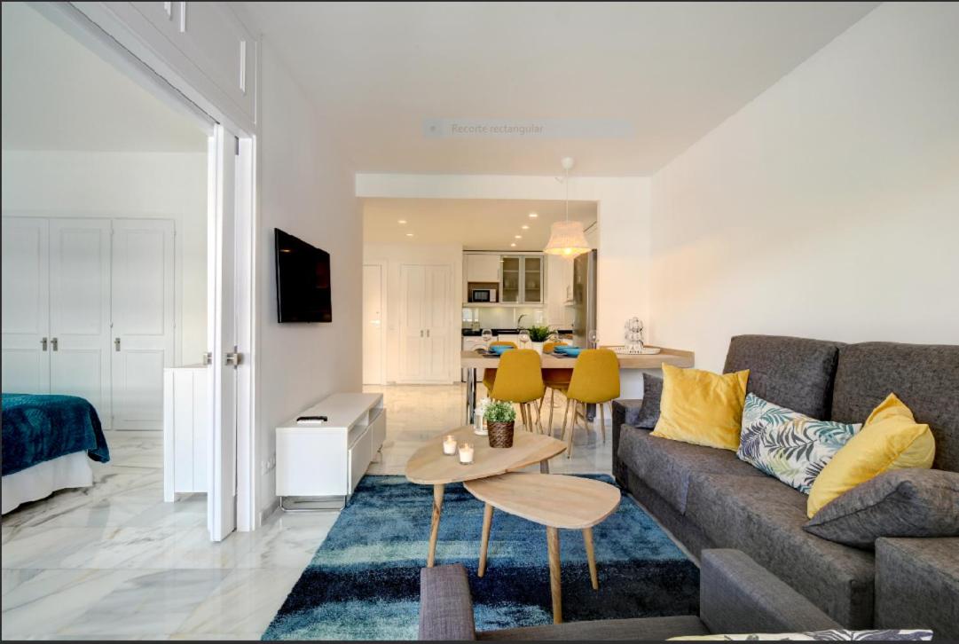 Marbella Center New and Luxurious Apartment on the beach 627 view 4