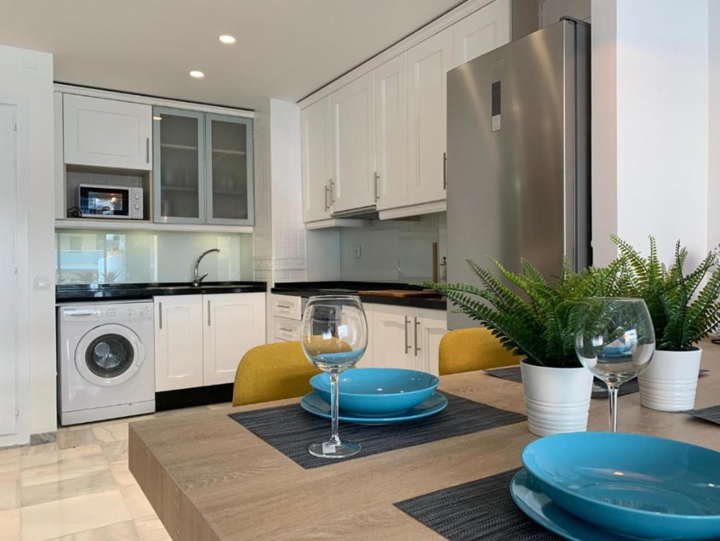 Marbella Center New and Luxurious Apartment on the beach 627 view 5