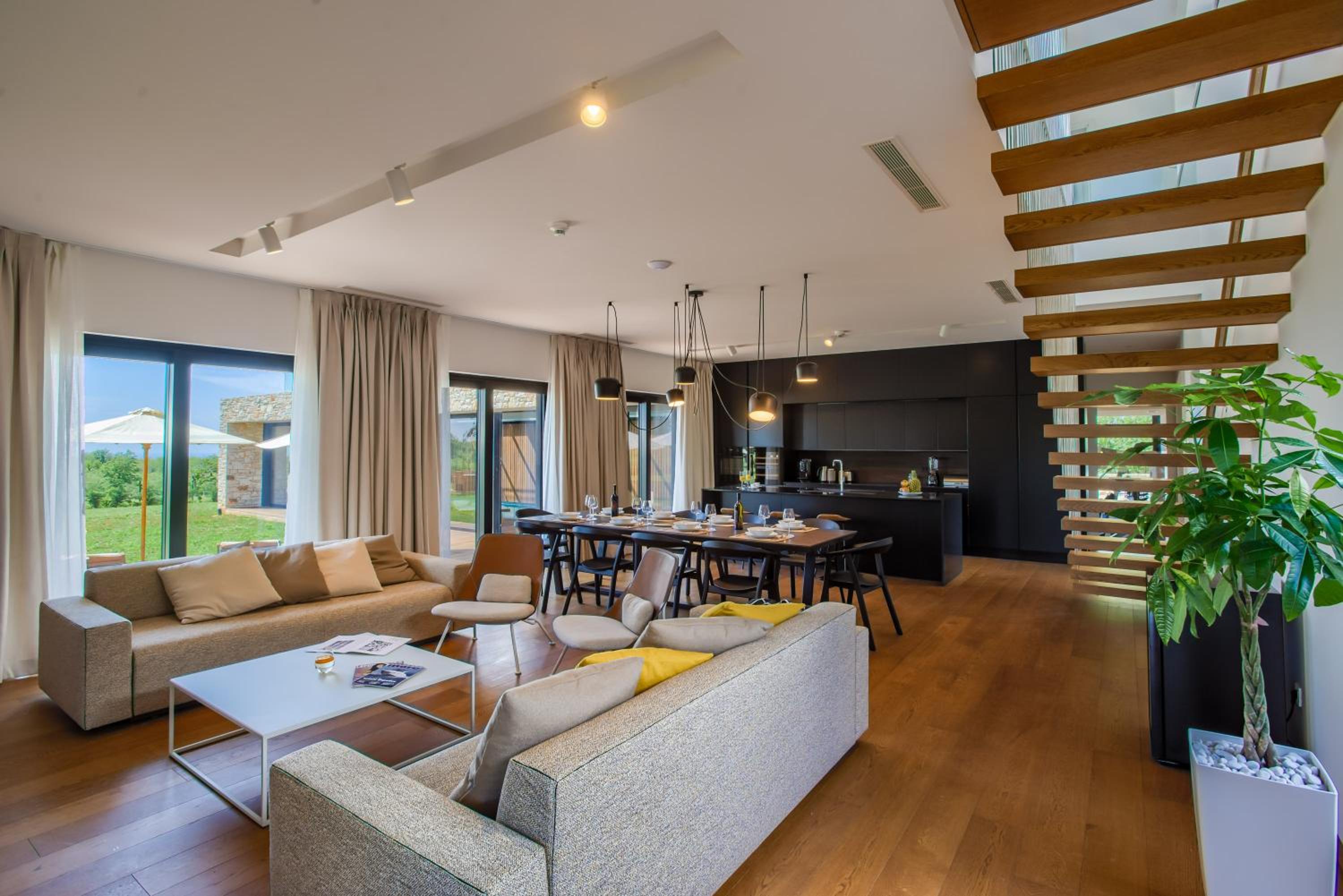 Yellow Tree Jurici Home & Spa view 2