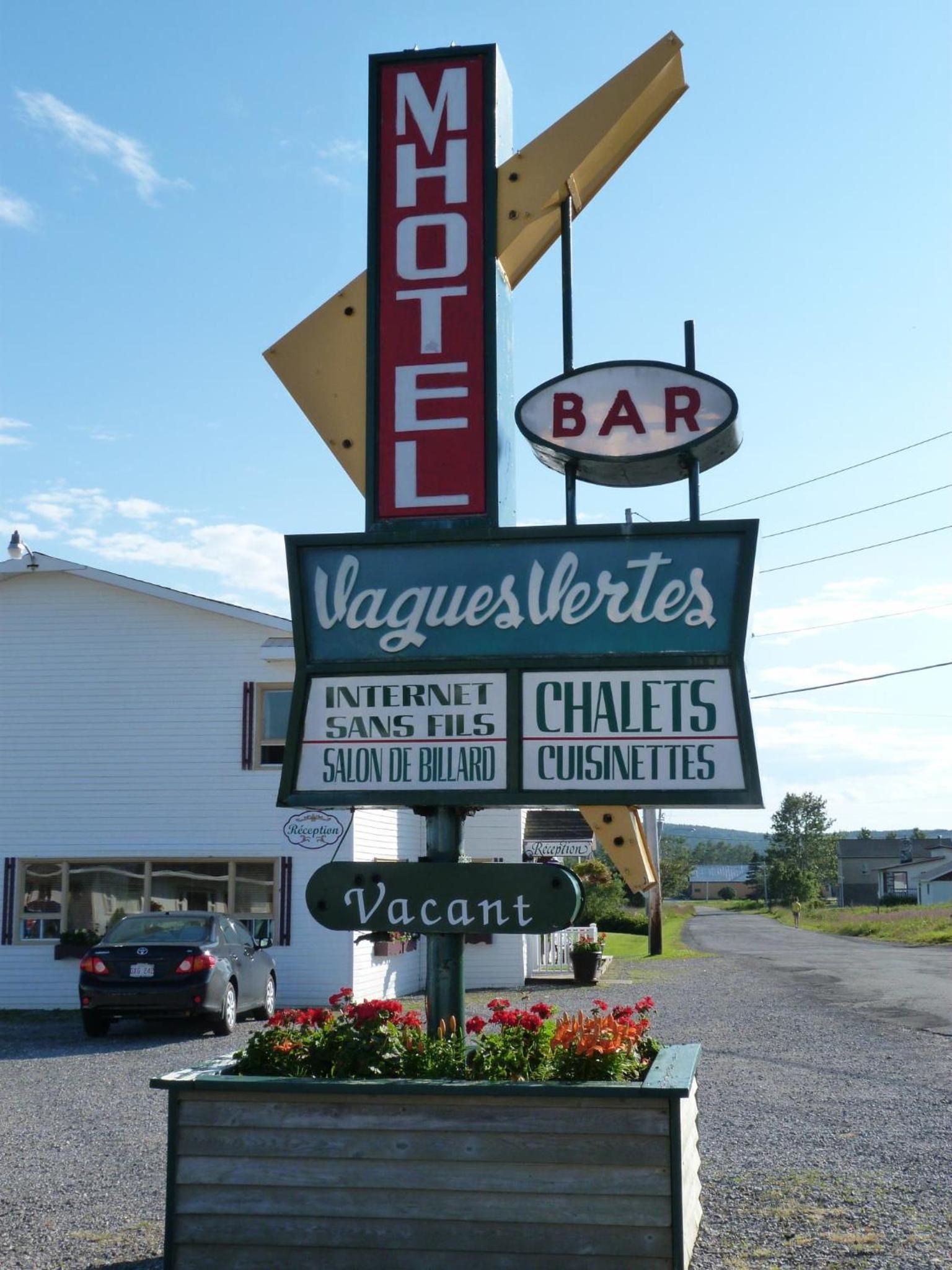 bar