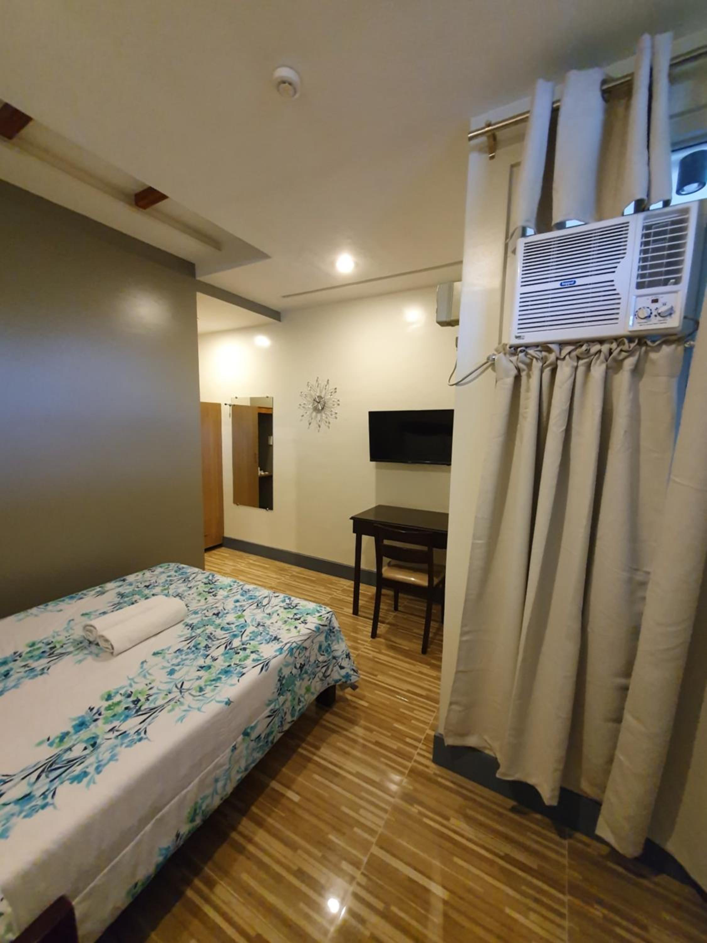 Felicidad Resto and Pension House view 3