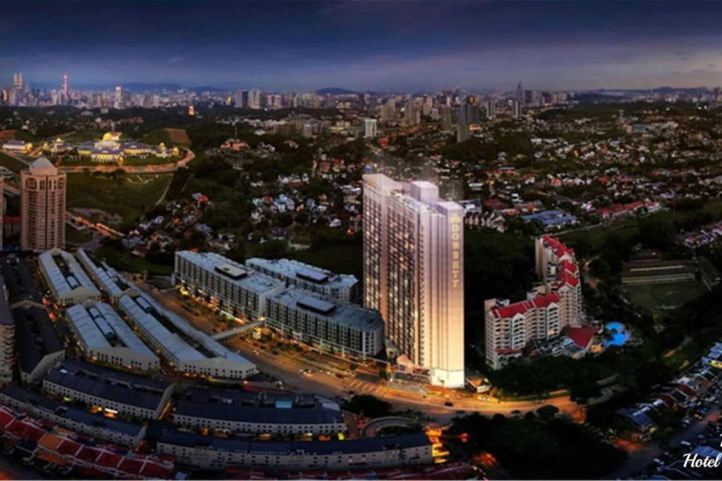 SKY POOL Luxury Suite 2-4Pax at KL City
