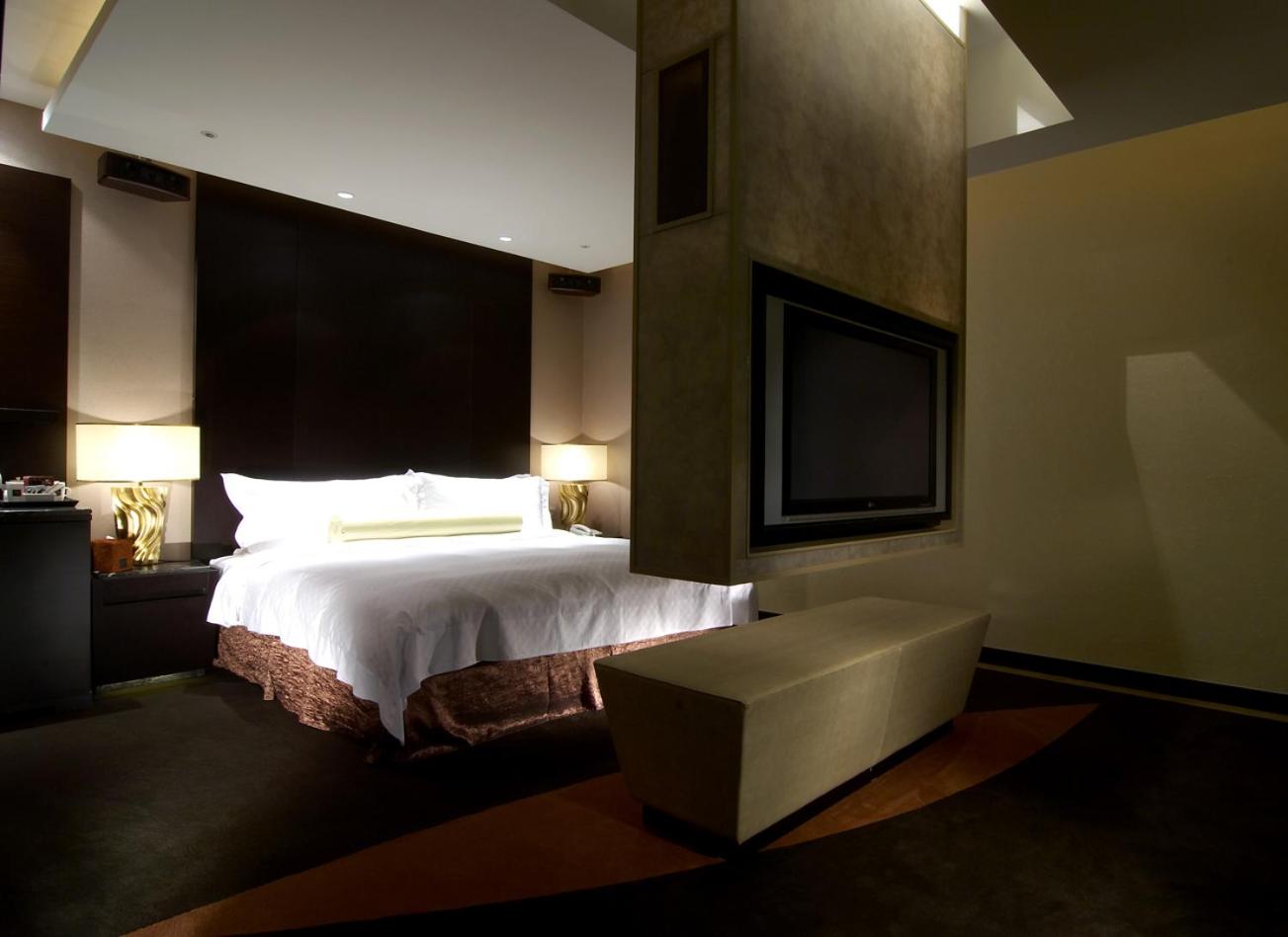 Tango Motel - Image 3