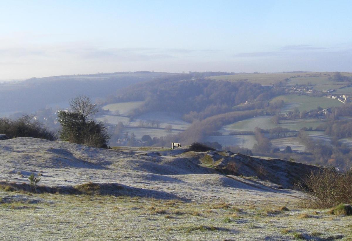 Stroud Vacations - Cotswolds Valleys Accommodation - Medieval Hall - Exclusive use character three bedroom holiday apartment - Property Image 9