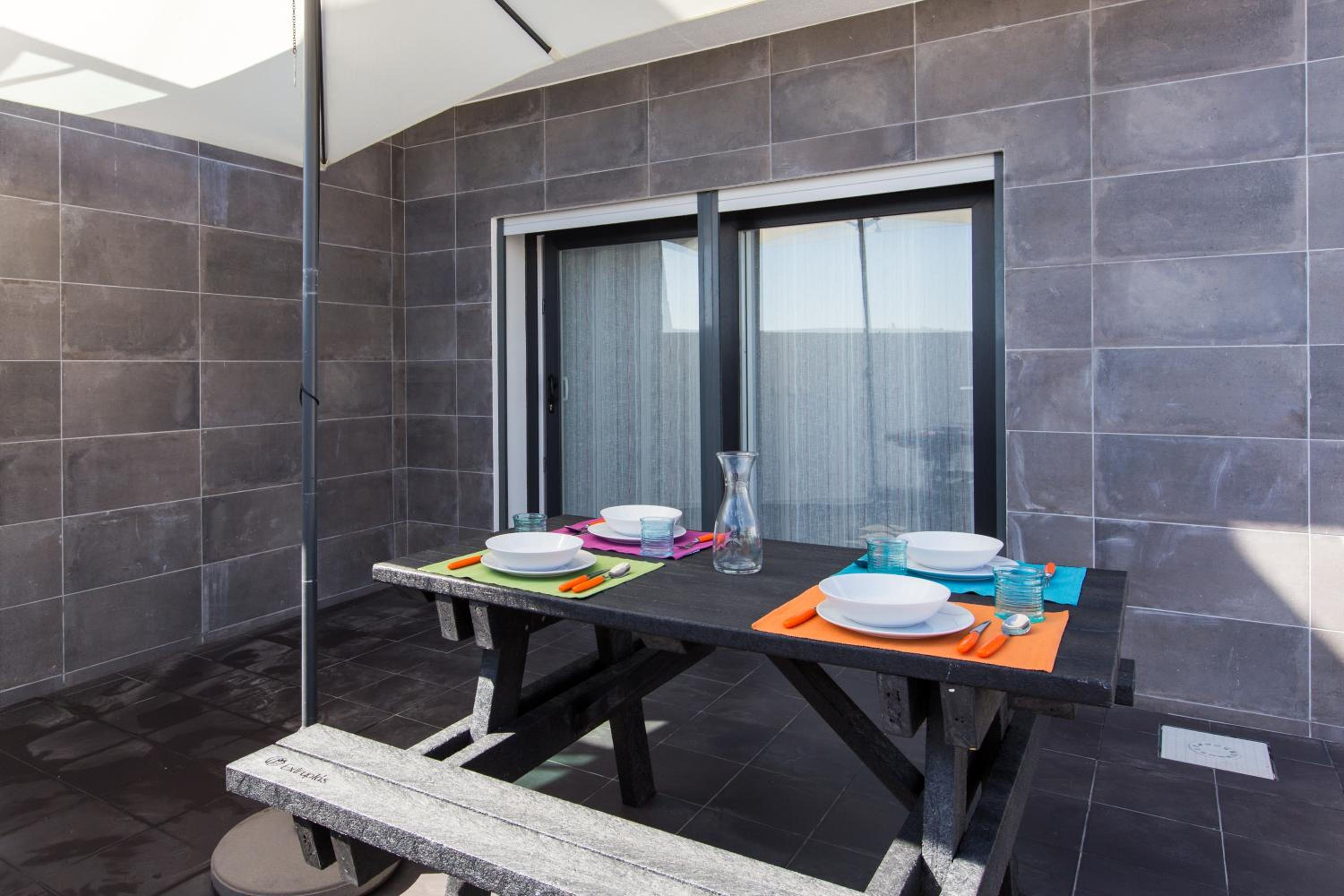 Vitamin Sea, The Terrace Apartment