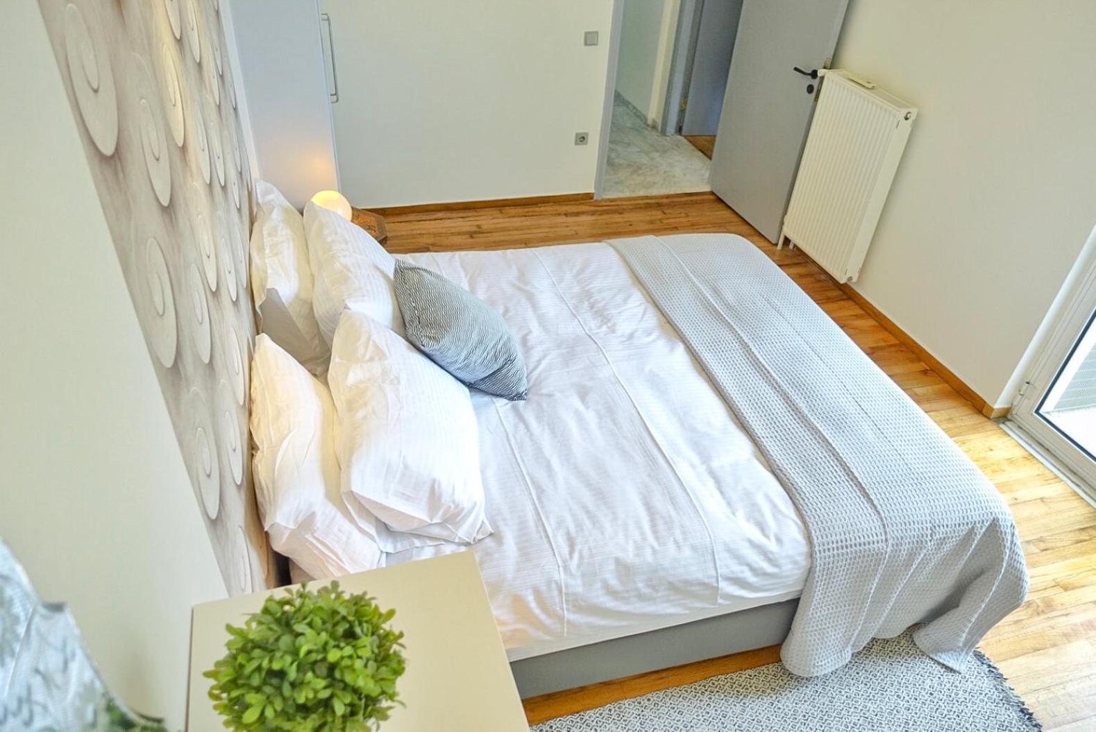 Peripatos apartment