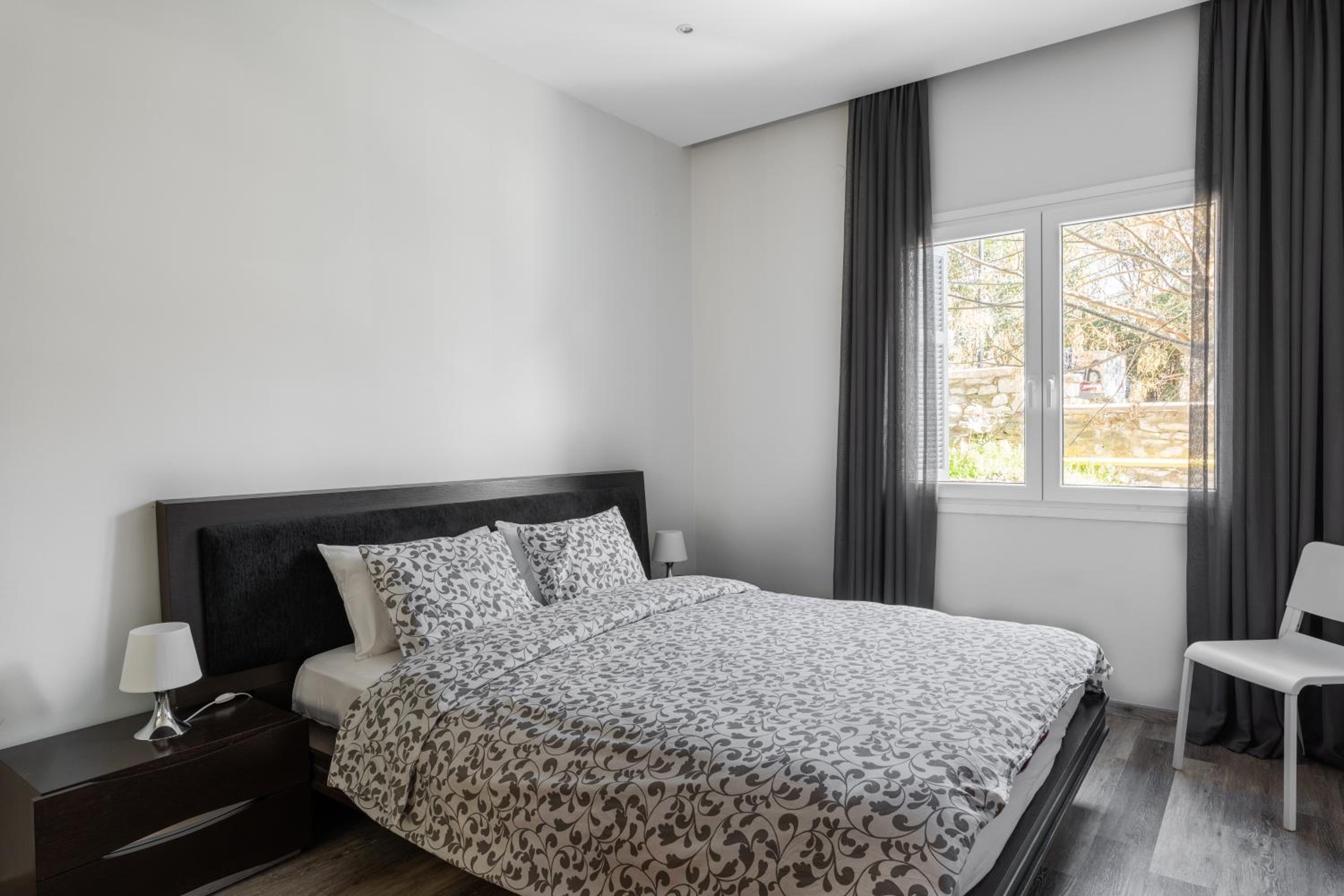 Cozy Apartment in City Center view 3