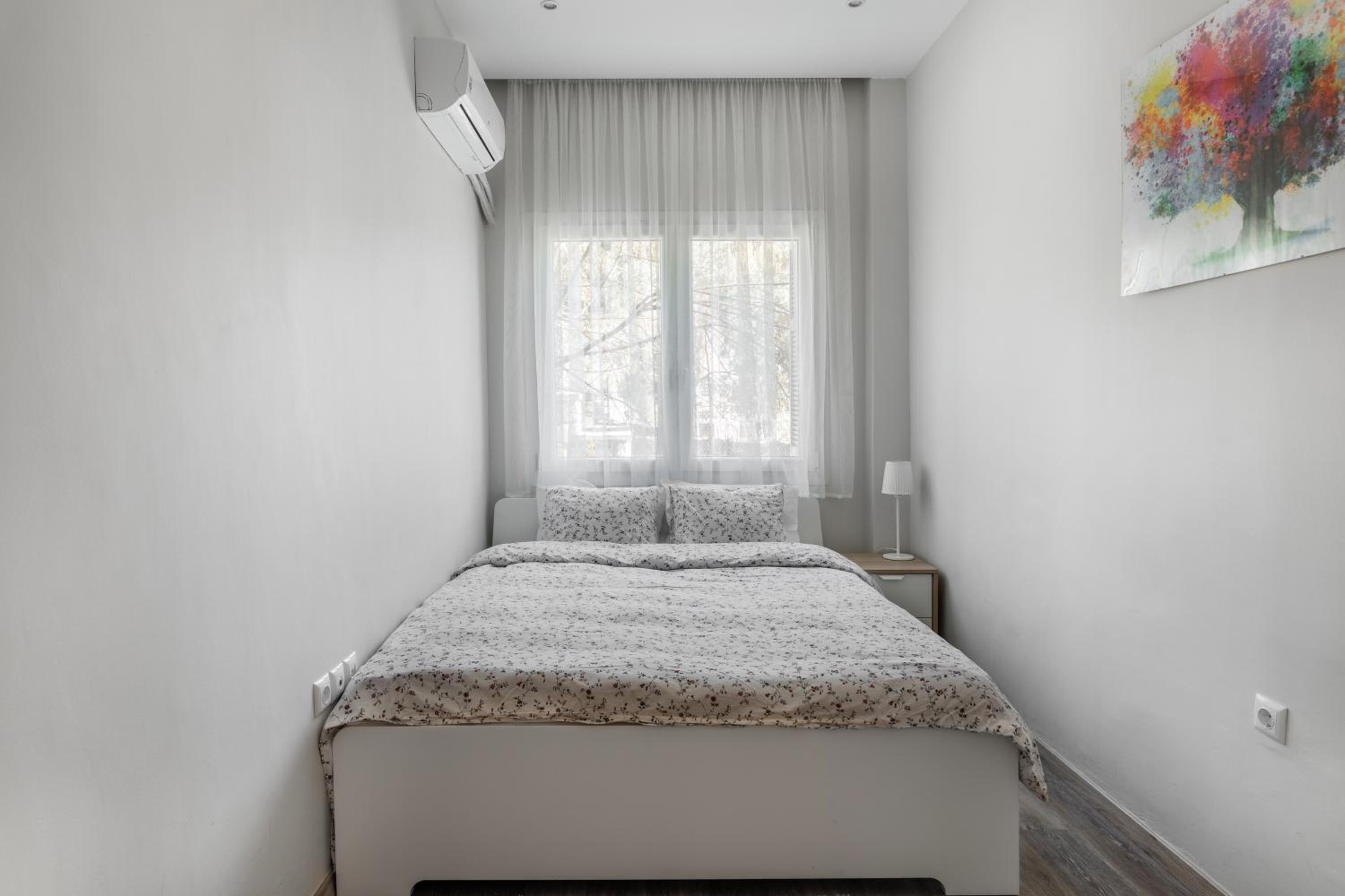 Cozy Apartment in City Center view 5