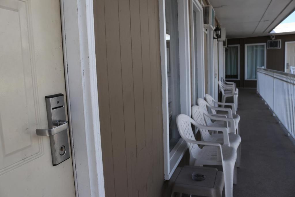Plaza Motel - Image 5
