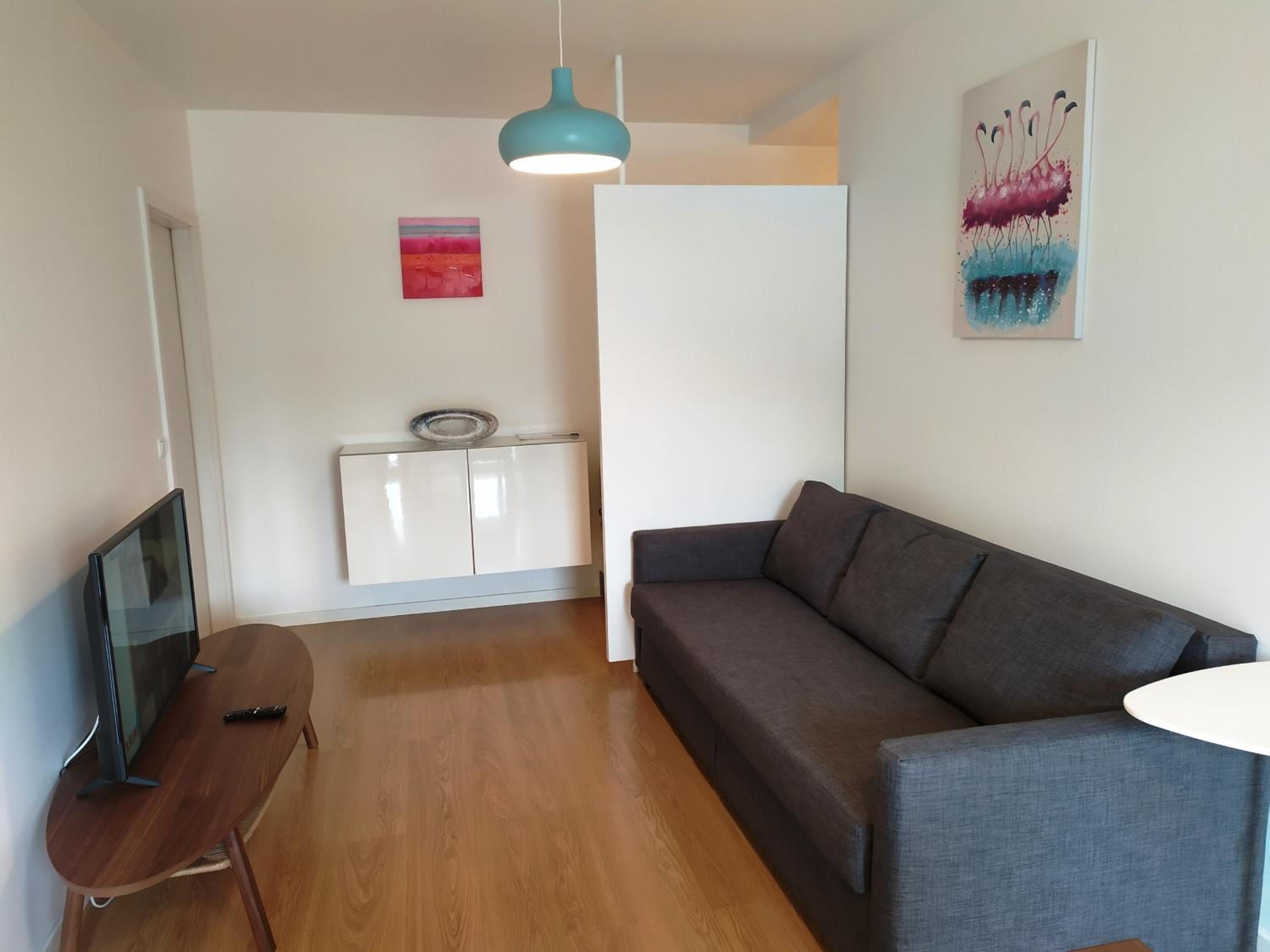 Lisbon Apartment -Free Parking view 3