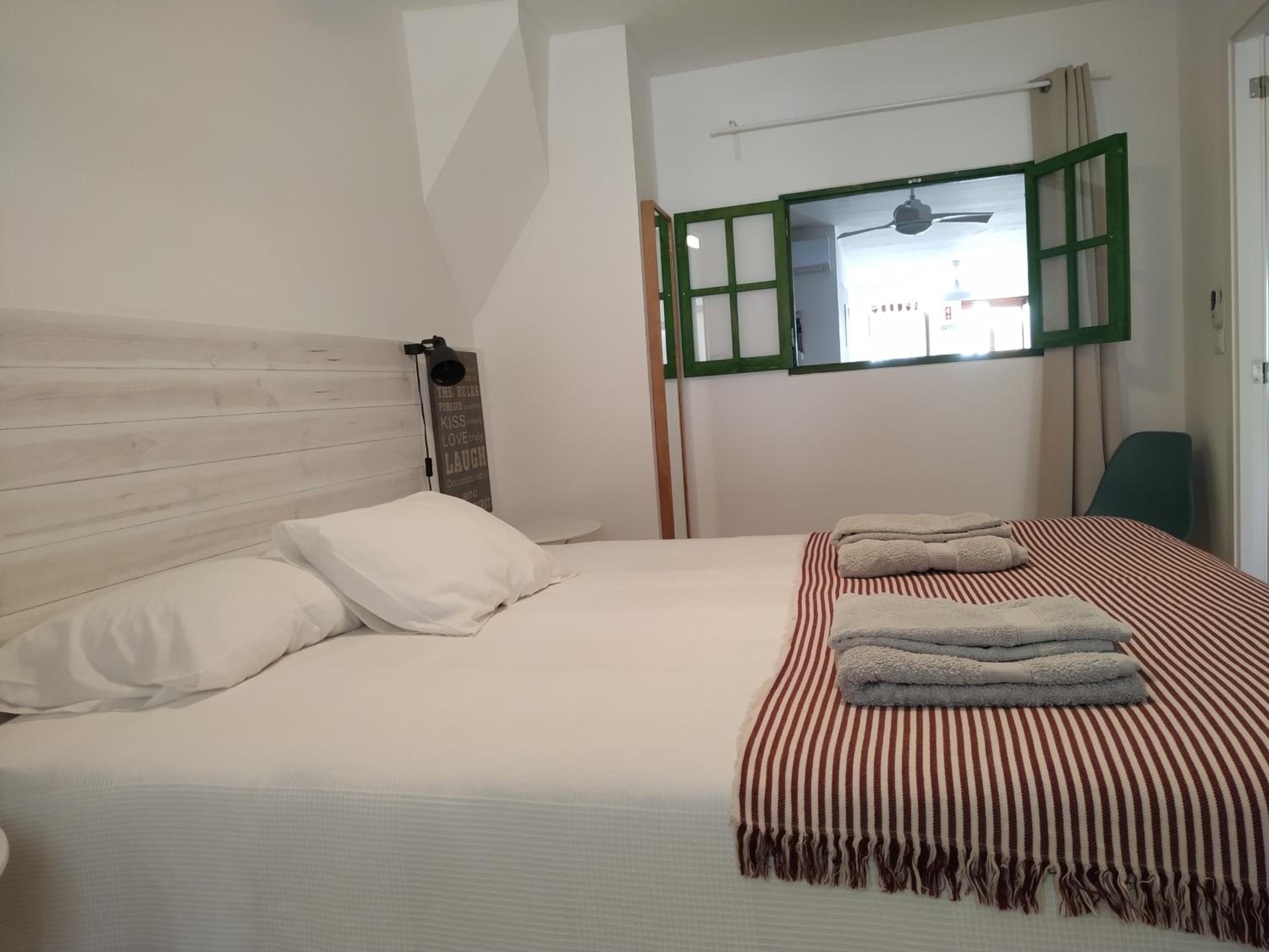 Casa Amarela en Tavira — hotel room