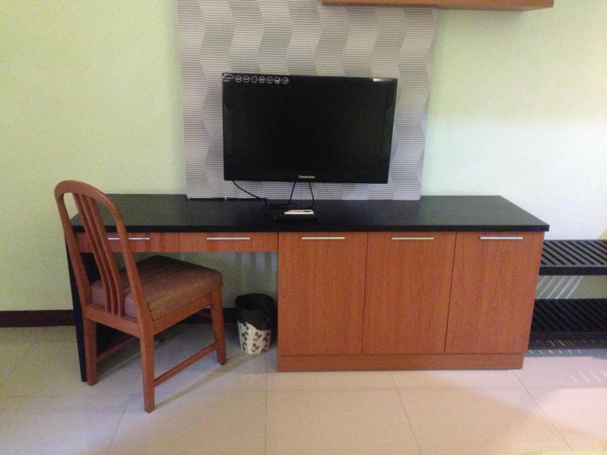 Cempaka Mas Hotel, Jombang - 16