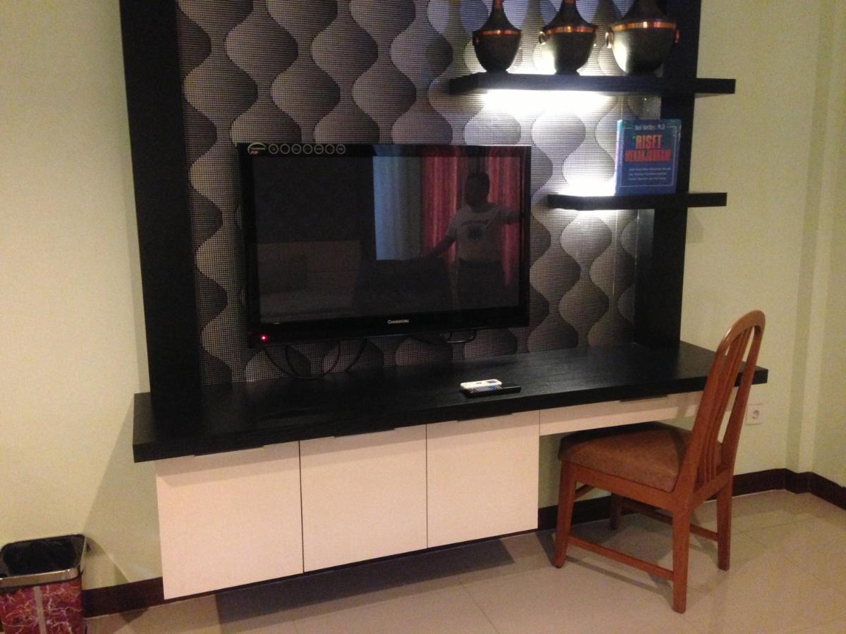 Cempaka Mas Hotel, Jombang - 14