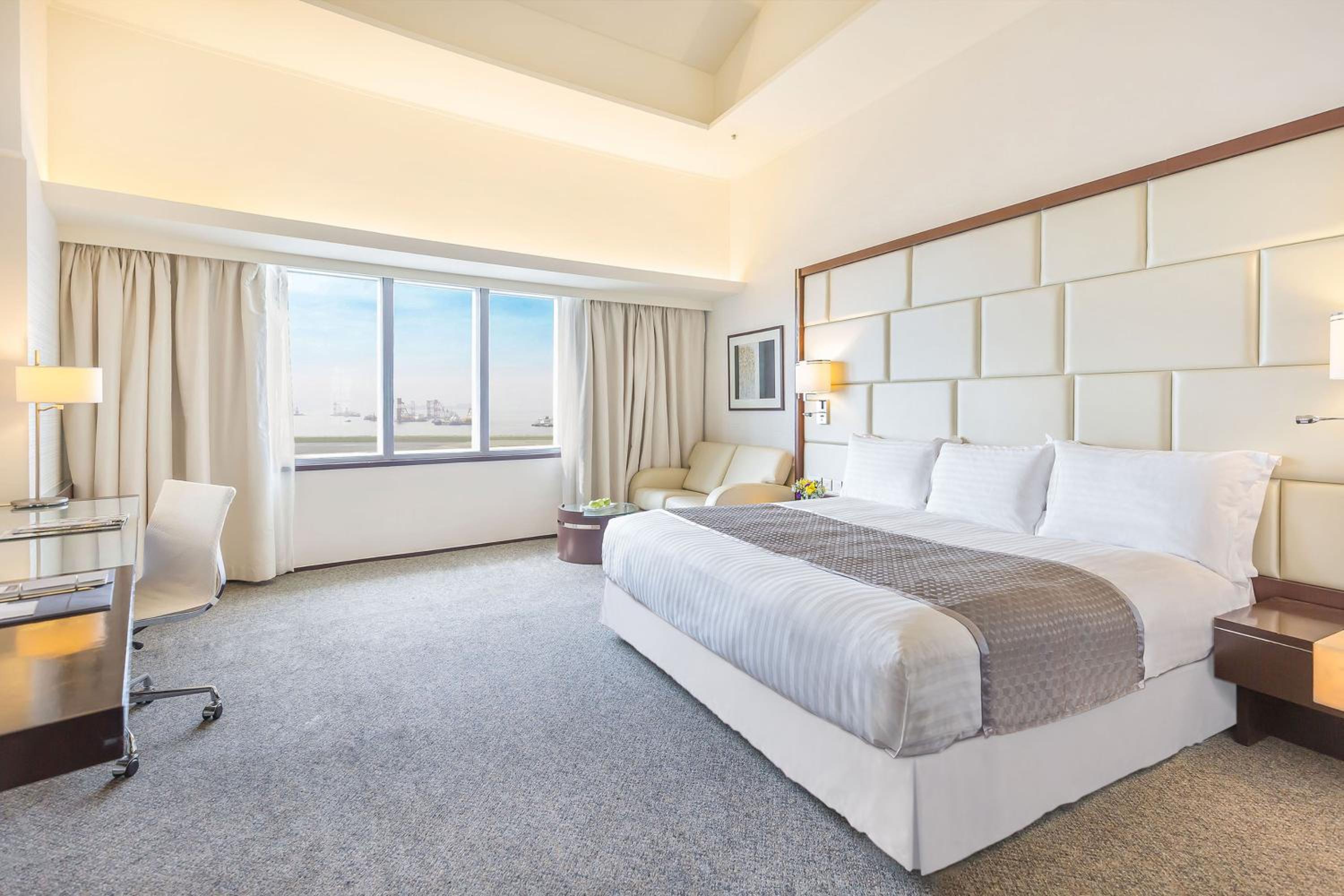 Regal Airport Hotel