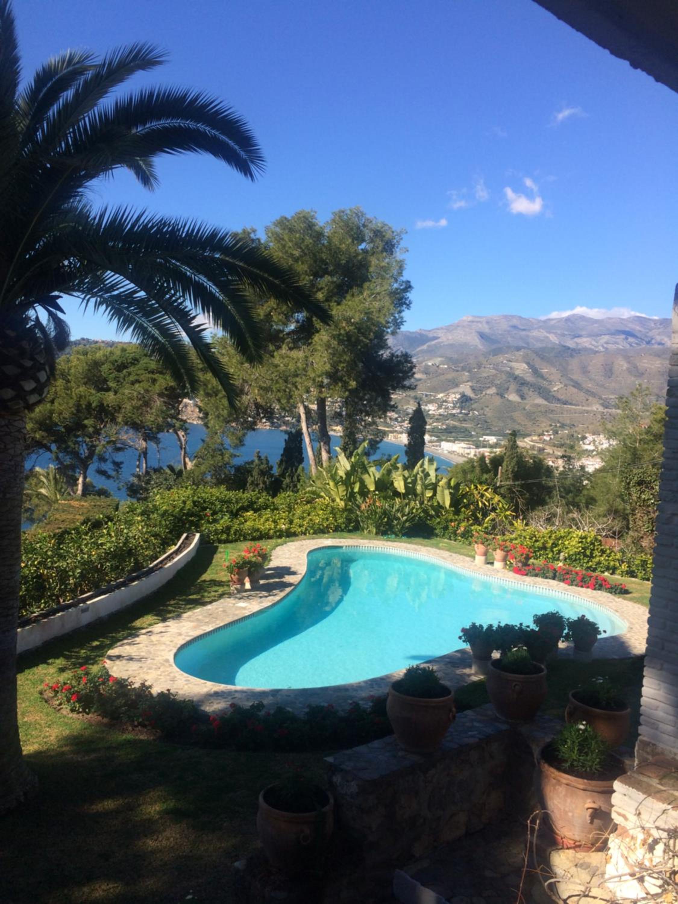 Hotel villaquinta - Image 1