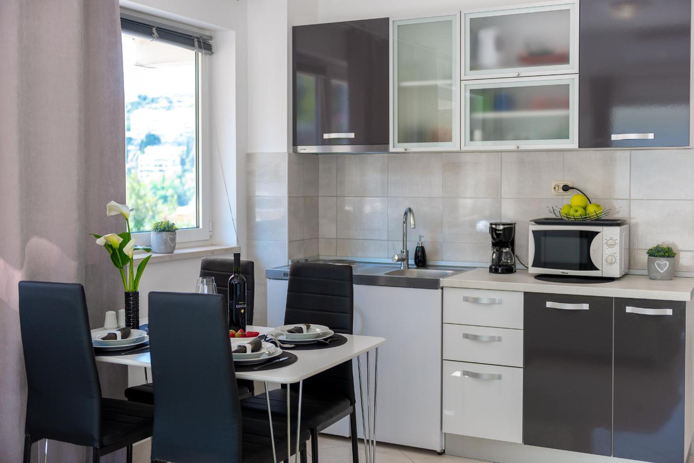 Studio Apartment & Room TEN - Free parking