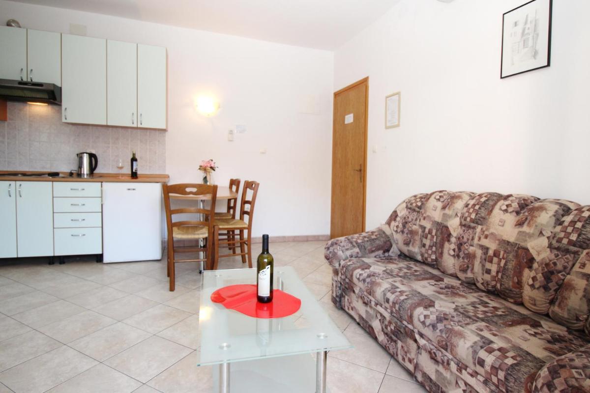 Apartments Lucijana view 3