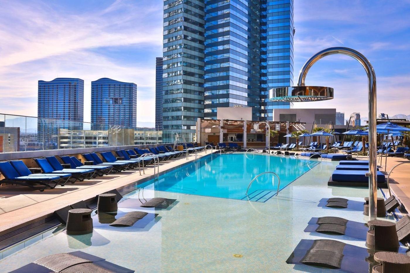 Stay Together Suites - Condominium Sleeps 9 With Strip View - NO RESORT FEES view 3