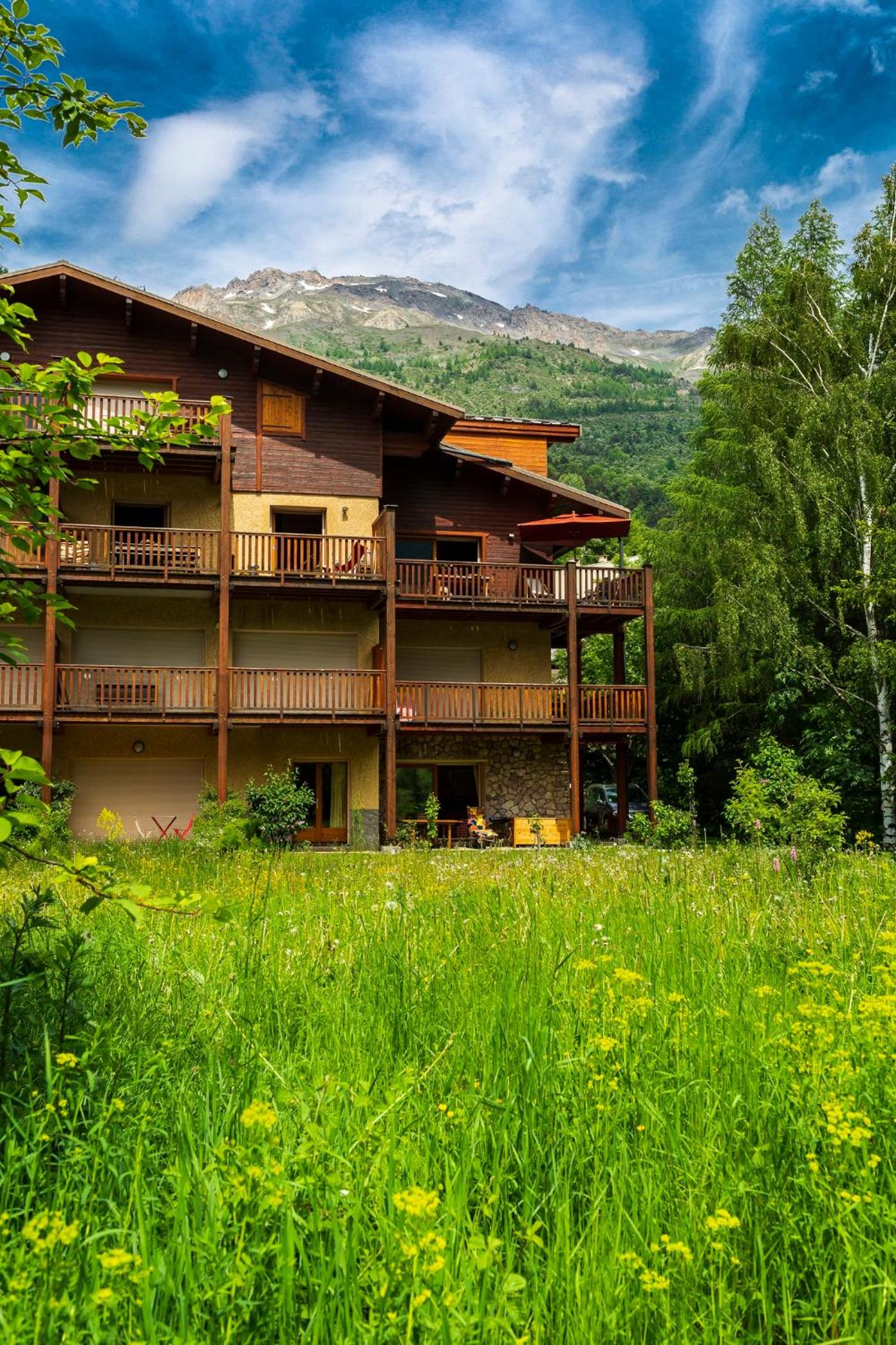 Le Refuge de Serre-Chevalier, dans un esprit chalet, commune de Le Monêtier-les-Bains view 3