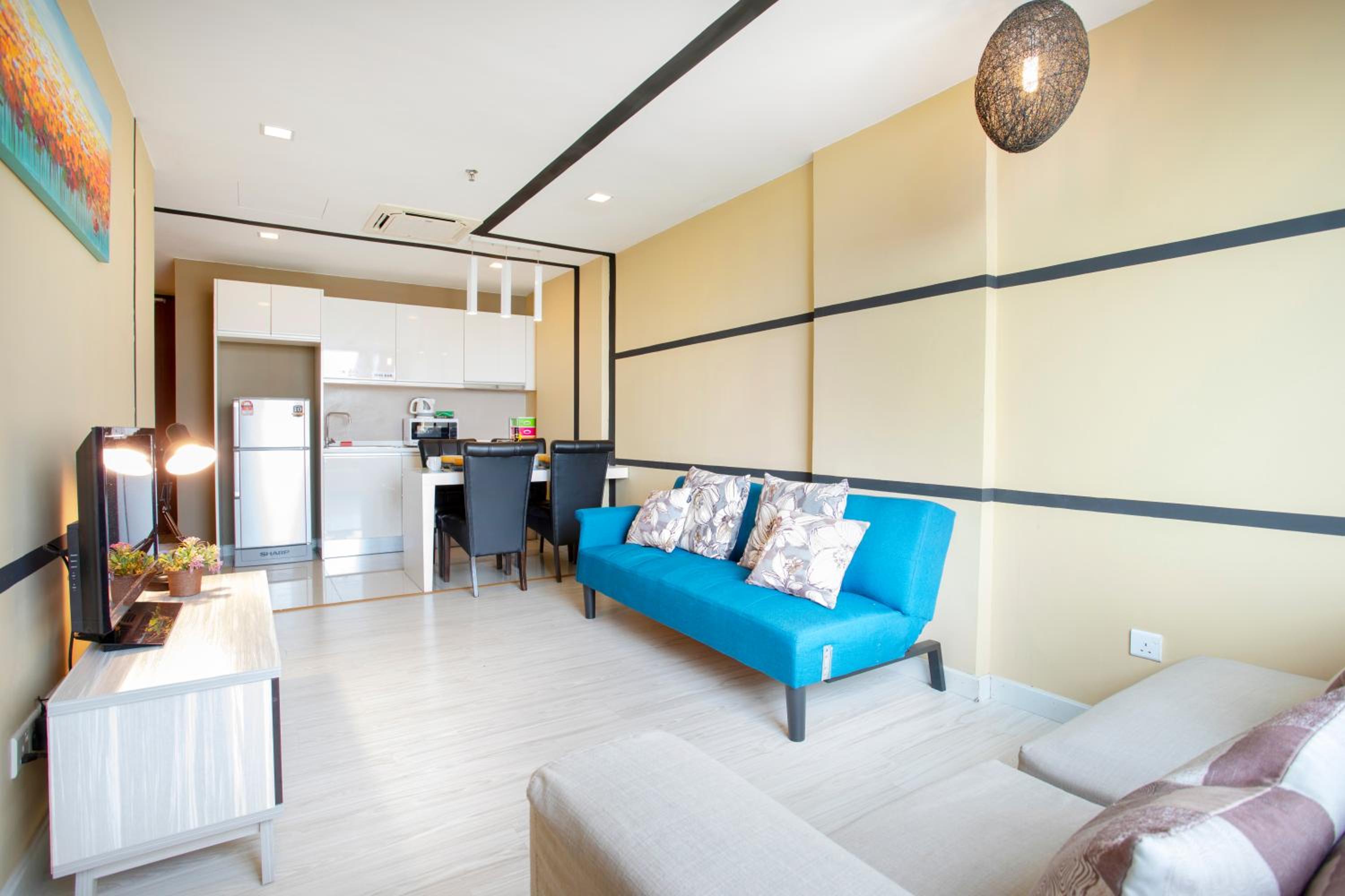 Cozy Living Sky Apartment