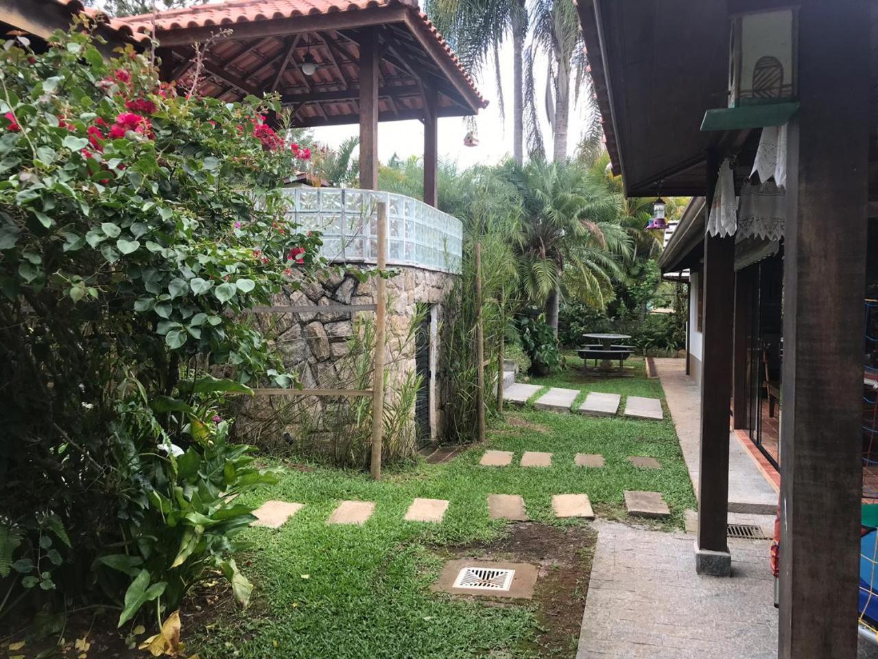 Casa alto padrão em condomínio fechado - São Roque