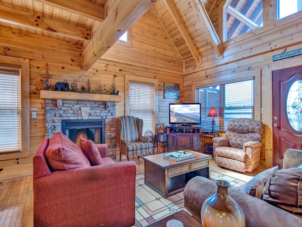 Misty Mountain Hideaway view 2