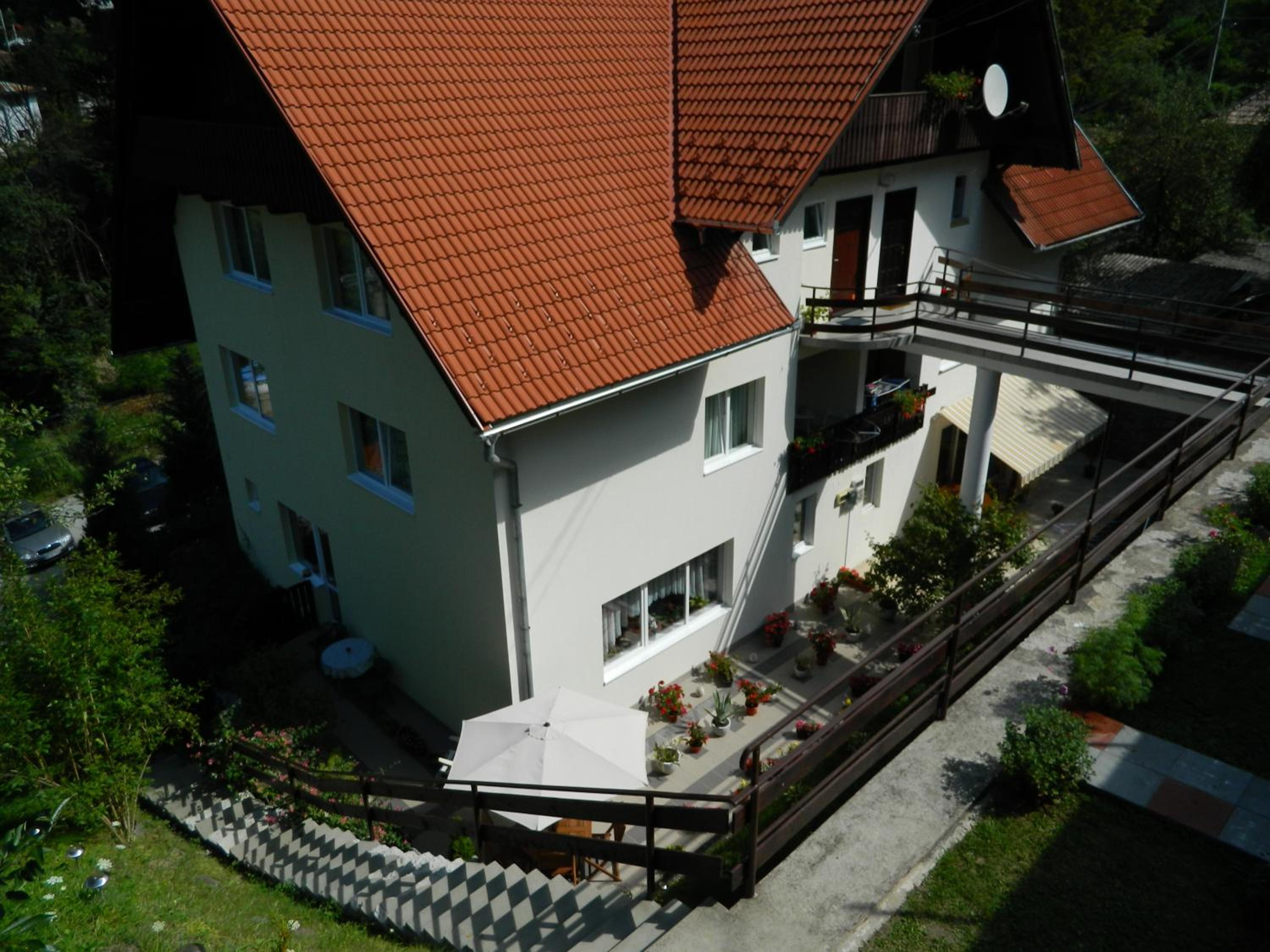 Photo 38