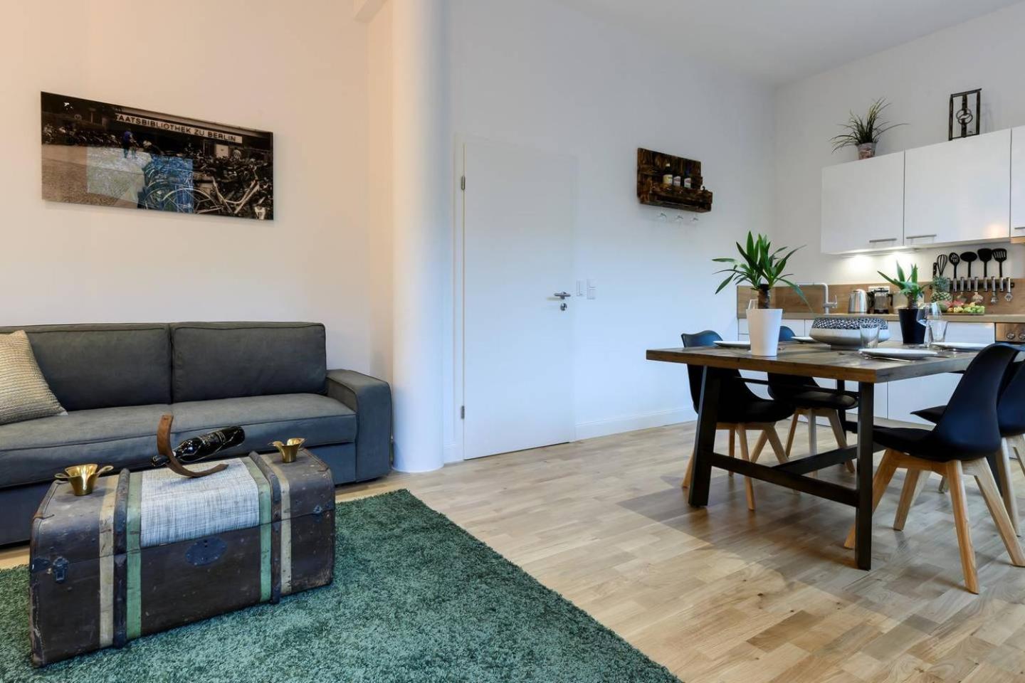 90sqm 2BR Design Gem - outdoor terrace