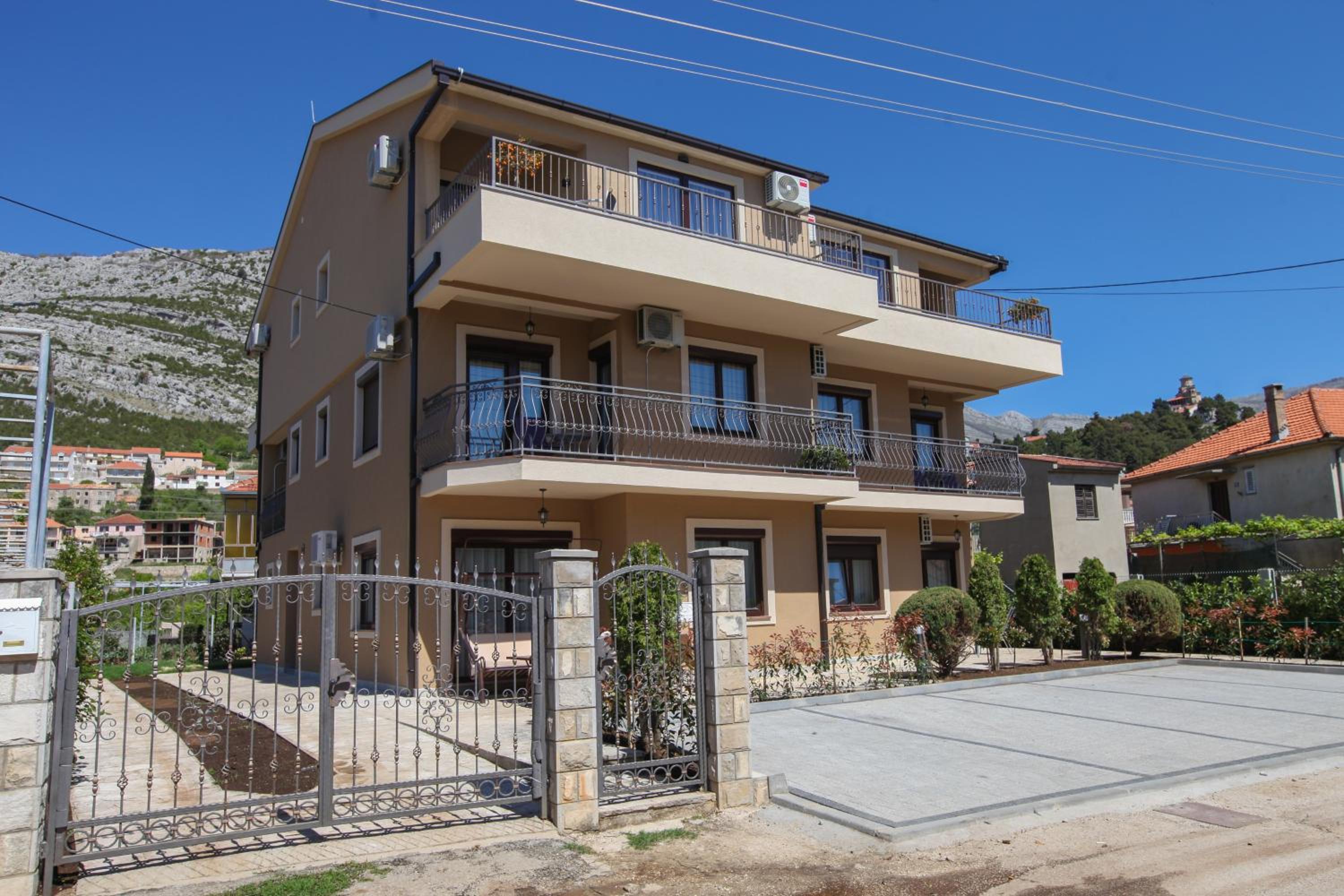 Luxury Apartments Taša