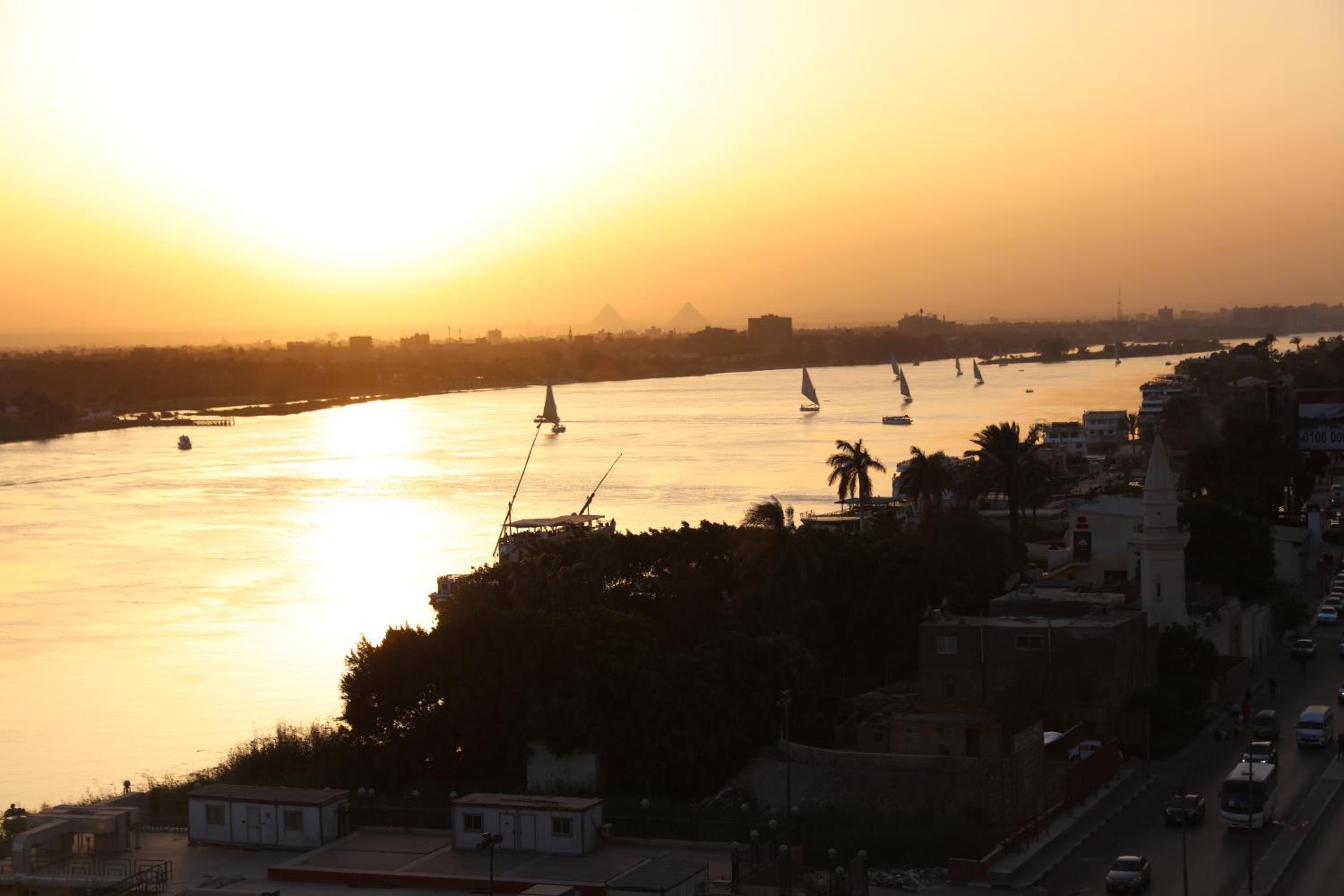 Maadi, Direct Nile river View From all Rooms