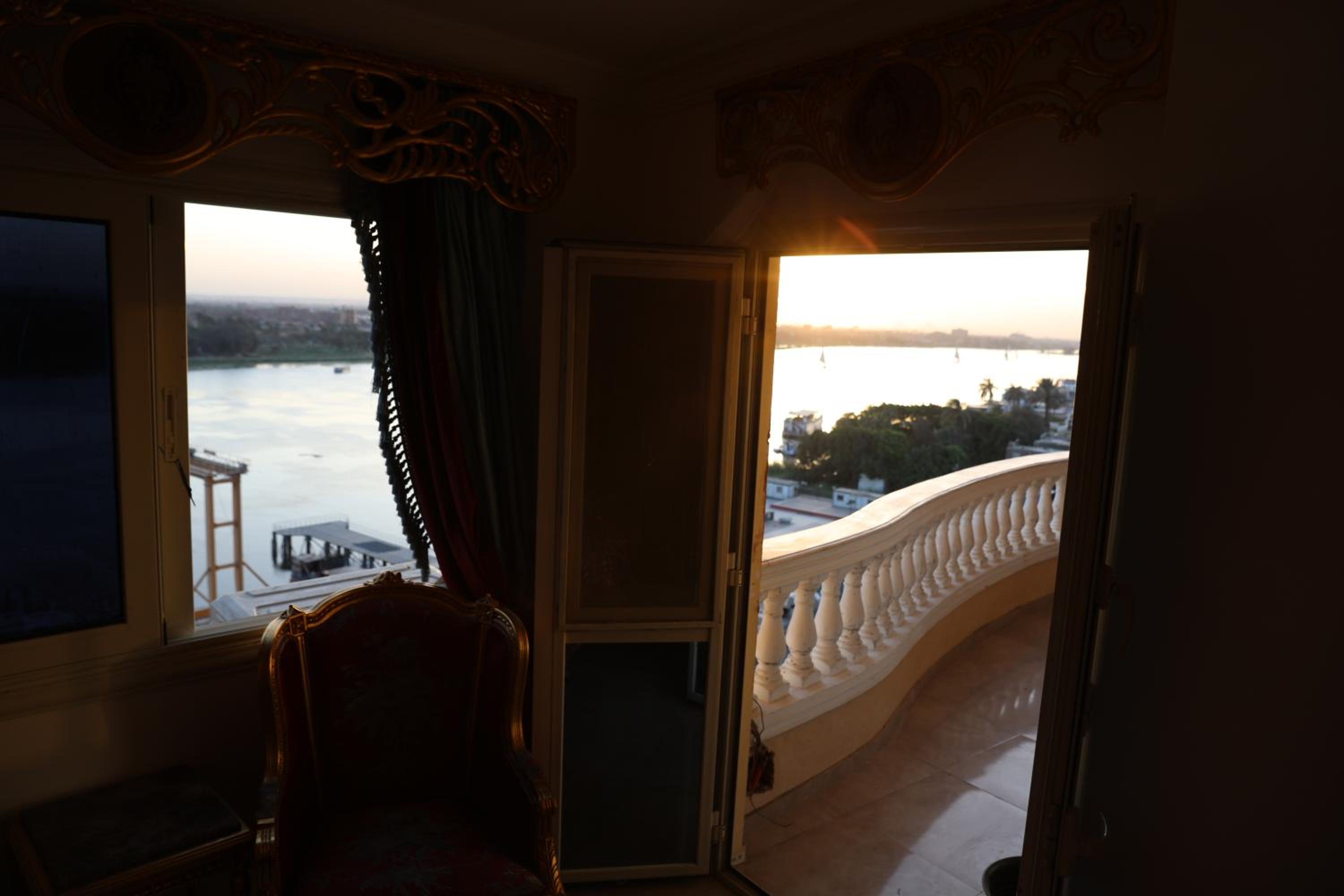 Maadi, Direct Nile river View From all Rooms