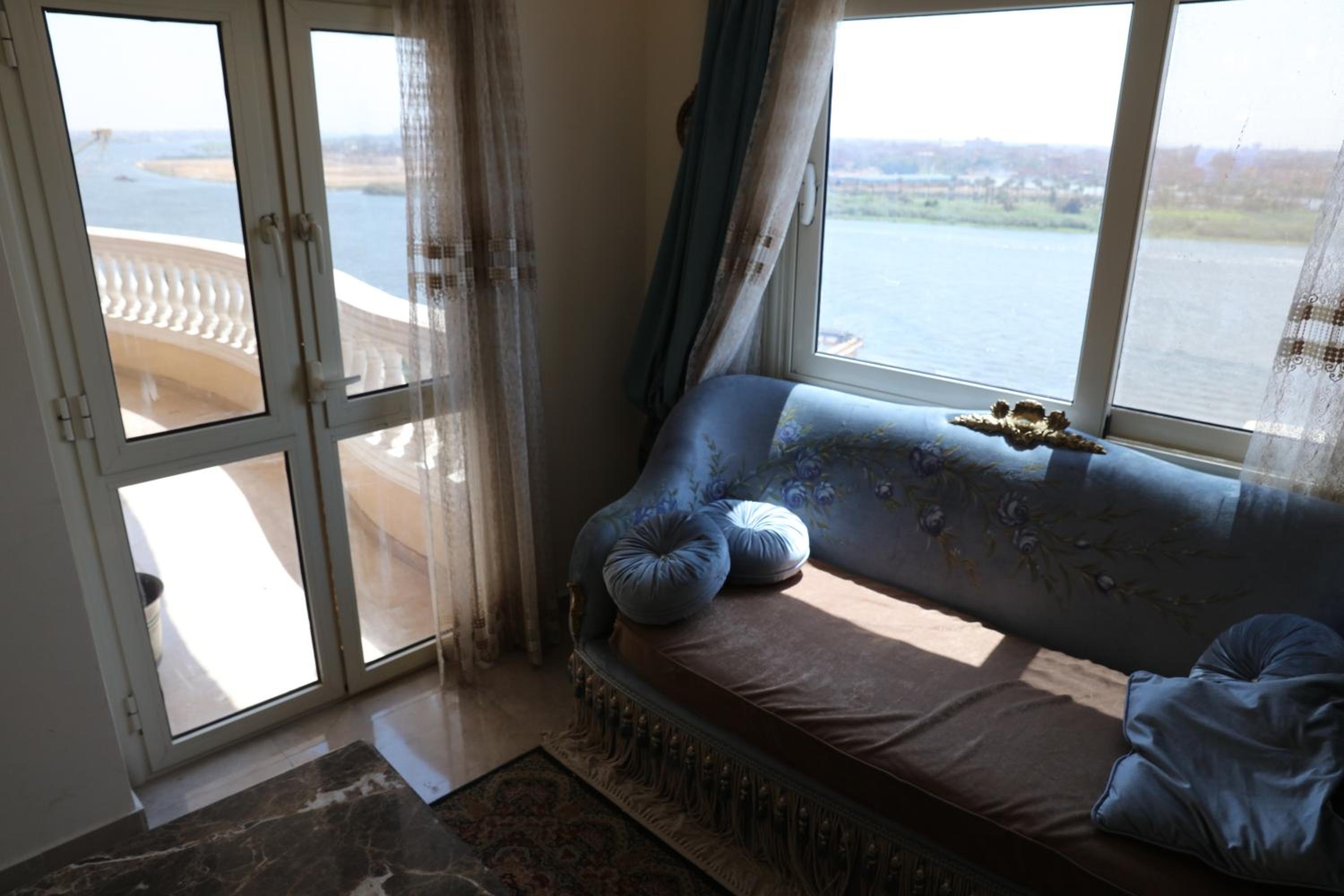 Maadi, Direct Nile river View From all Rooms