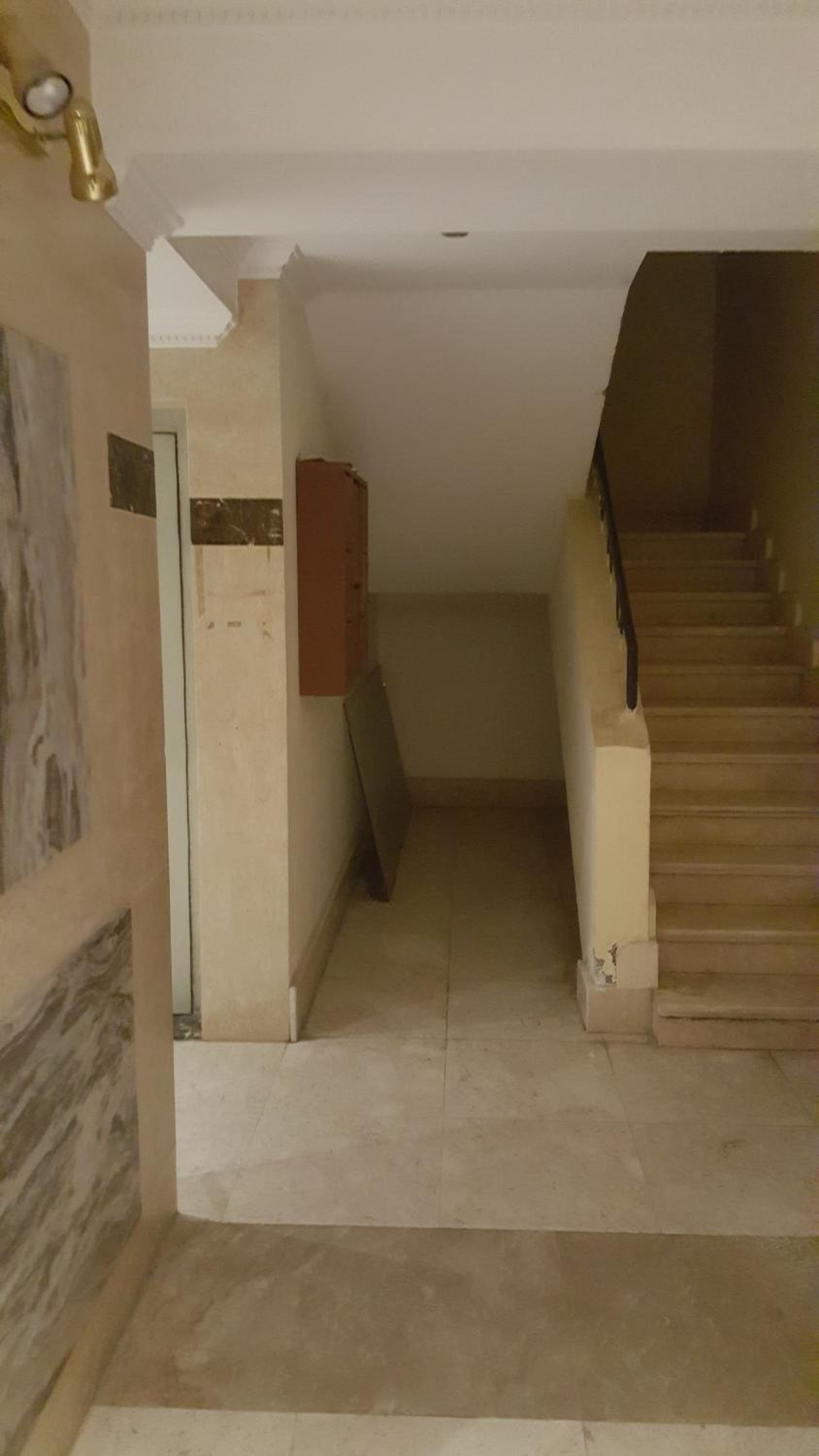 HOLIDAY VILLA 1