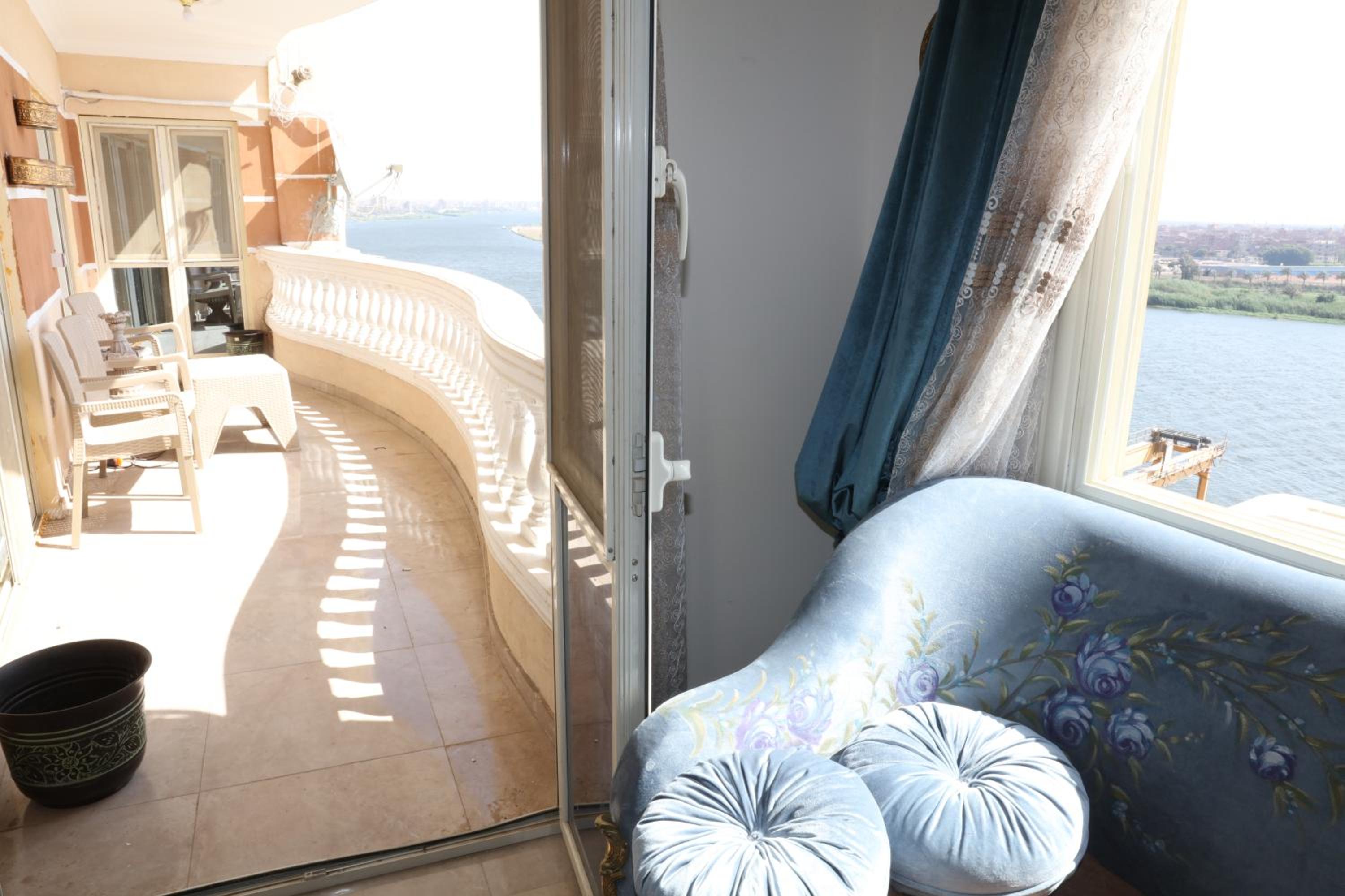 Maadi, Direct Nile river View From all Rooms