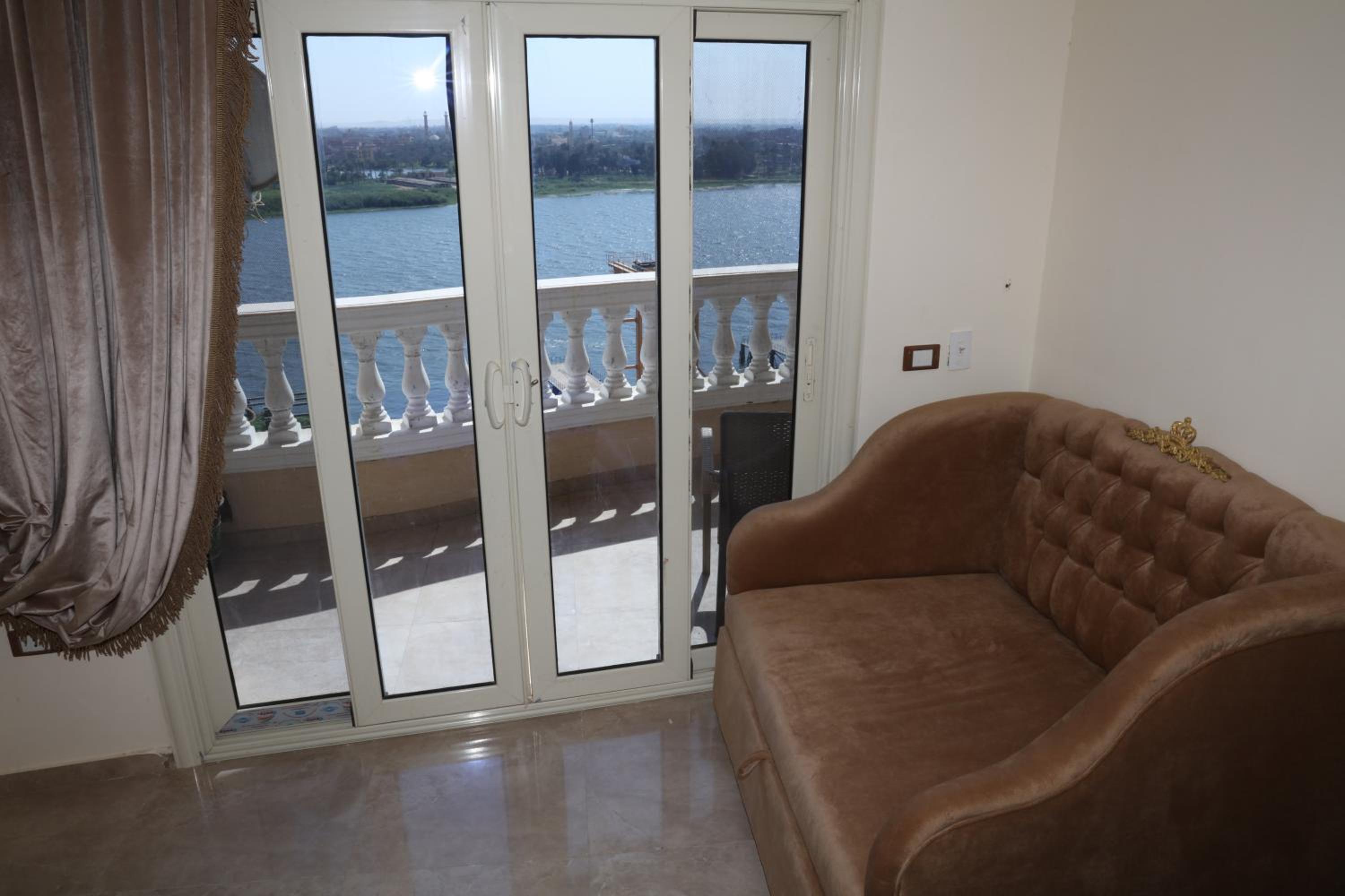 Maadi, Direct Nile river View From all Rooms