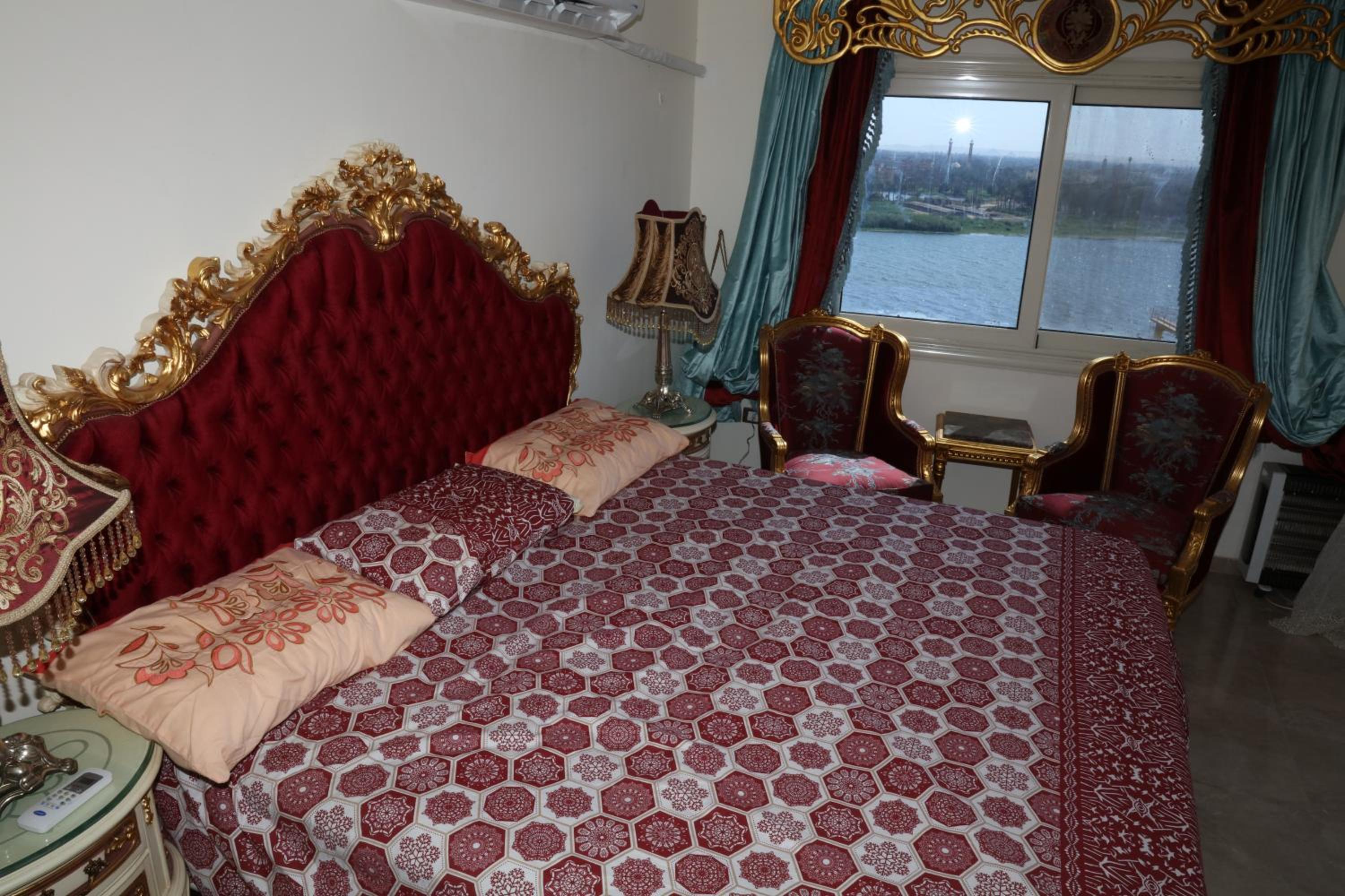 Maadi, Direct Nile river View From all Rooms