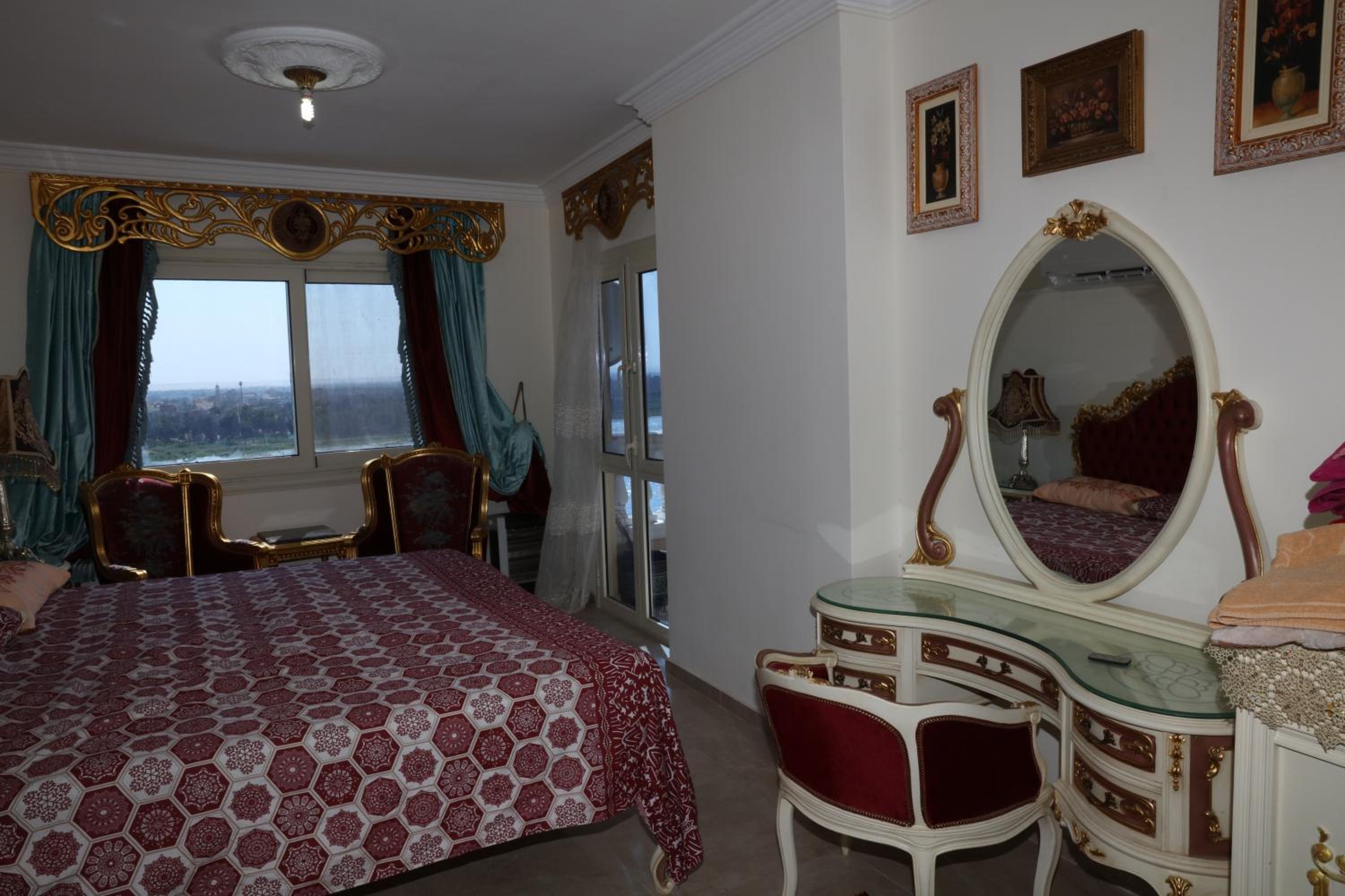 Maadi, Direct Nile river View From all Rooms