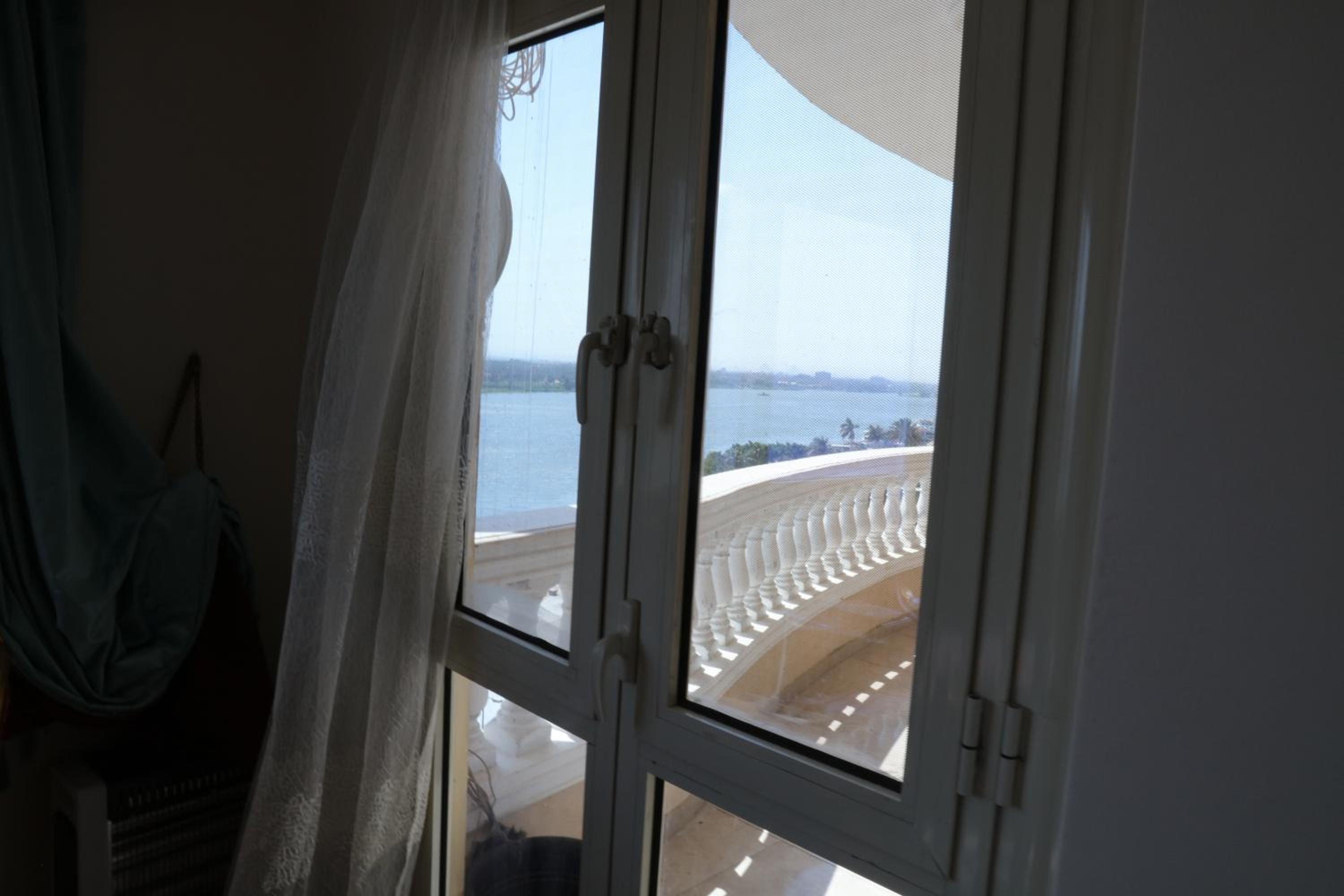Maadi, Direct Nile river View From all Rooms
