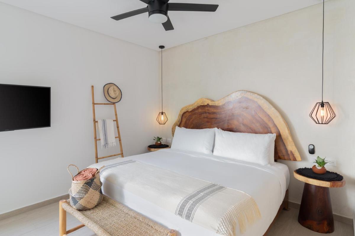Beautifully Minimalistic Studio Wrapped in Nature by Stella Rentals - Property Image 3