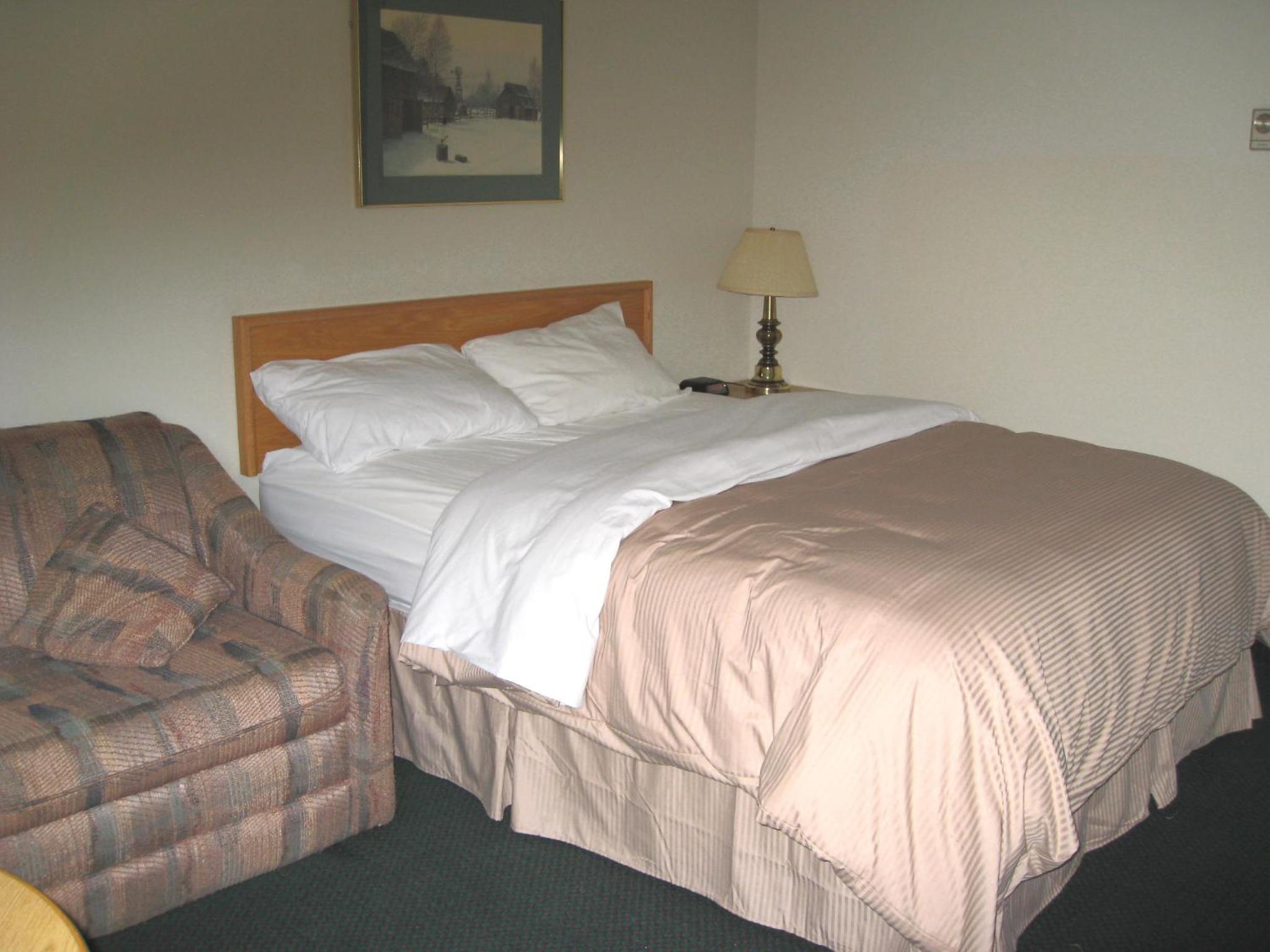 Brandon Vacations - Colonial Inn - Property Image 10